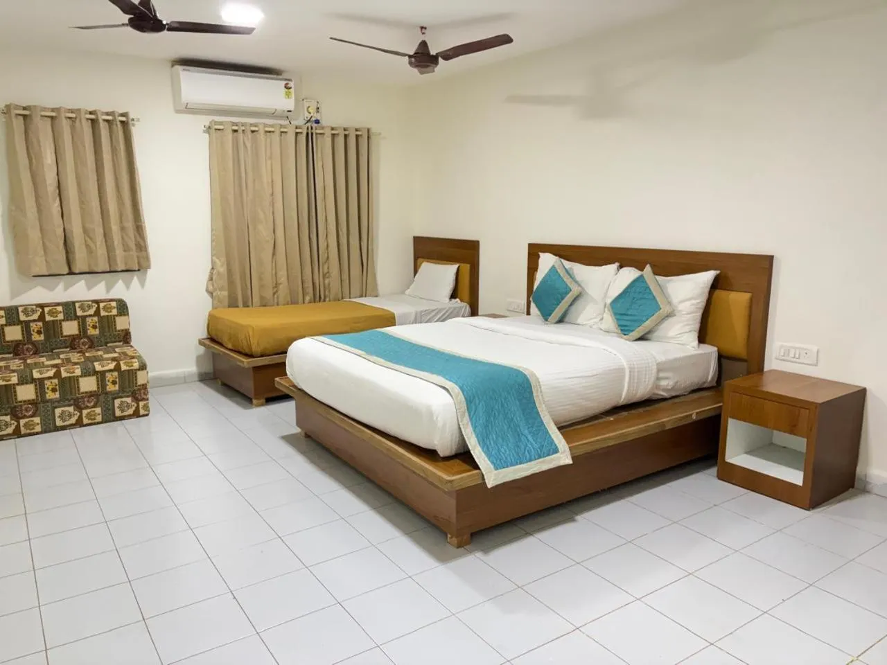 Bedroom, Bed in Nature Trails Durshet, Khopoli