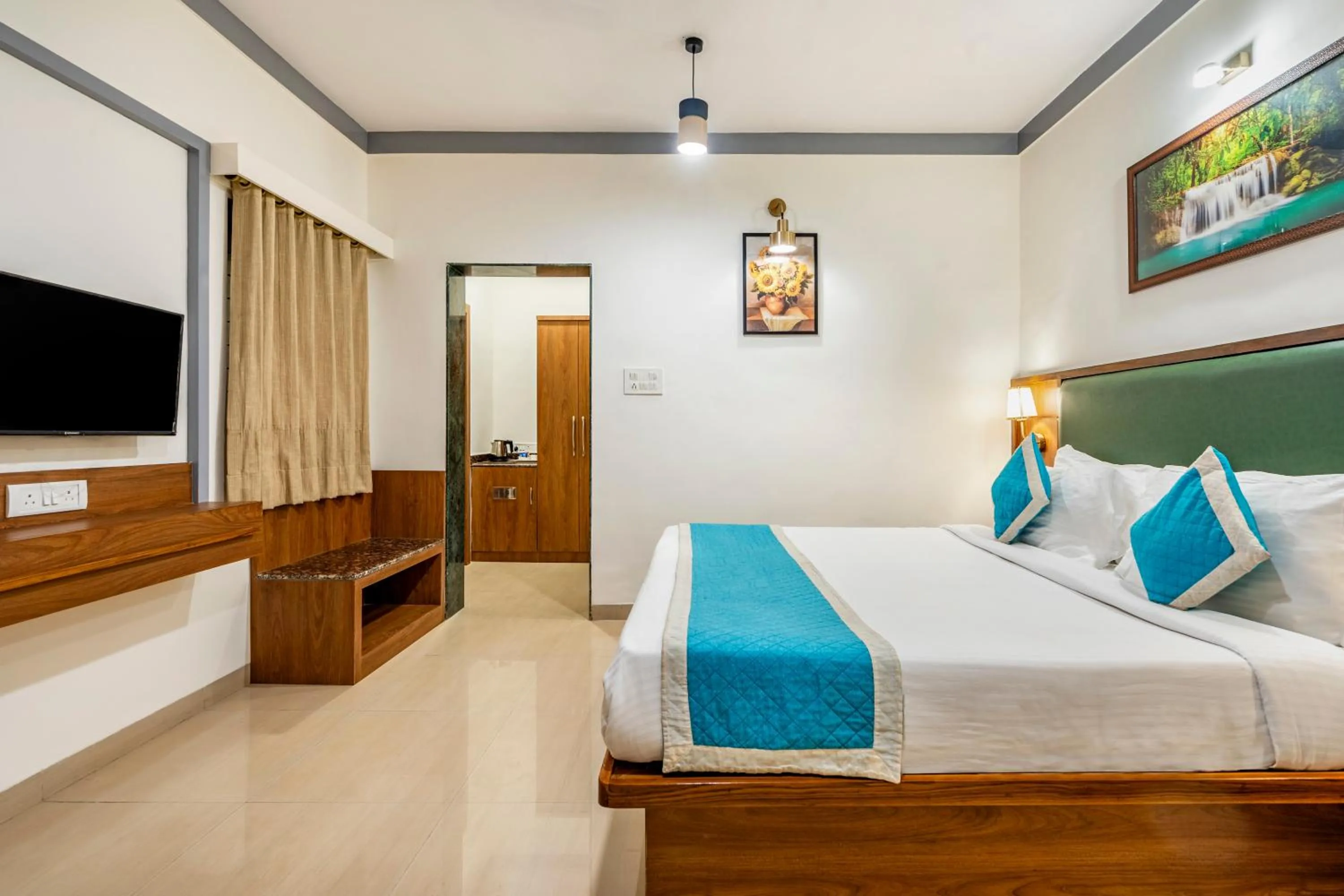 TV and multimedia, Bed in Nature Trails Durshet, Khopoli