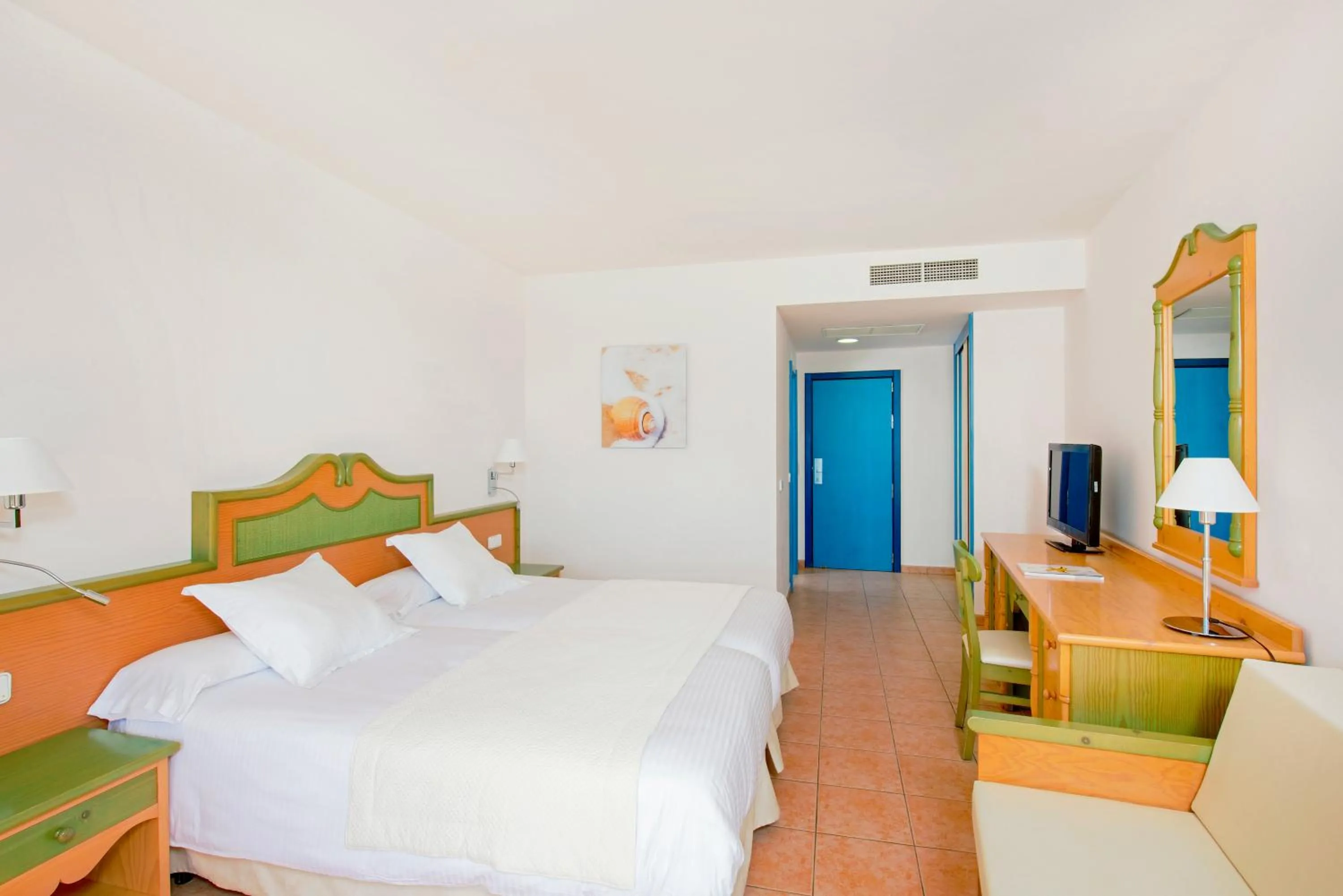 Bedroom, Bed in Iberostar Waves Playa Gaviotas All Inclusive