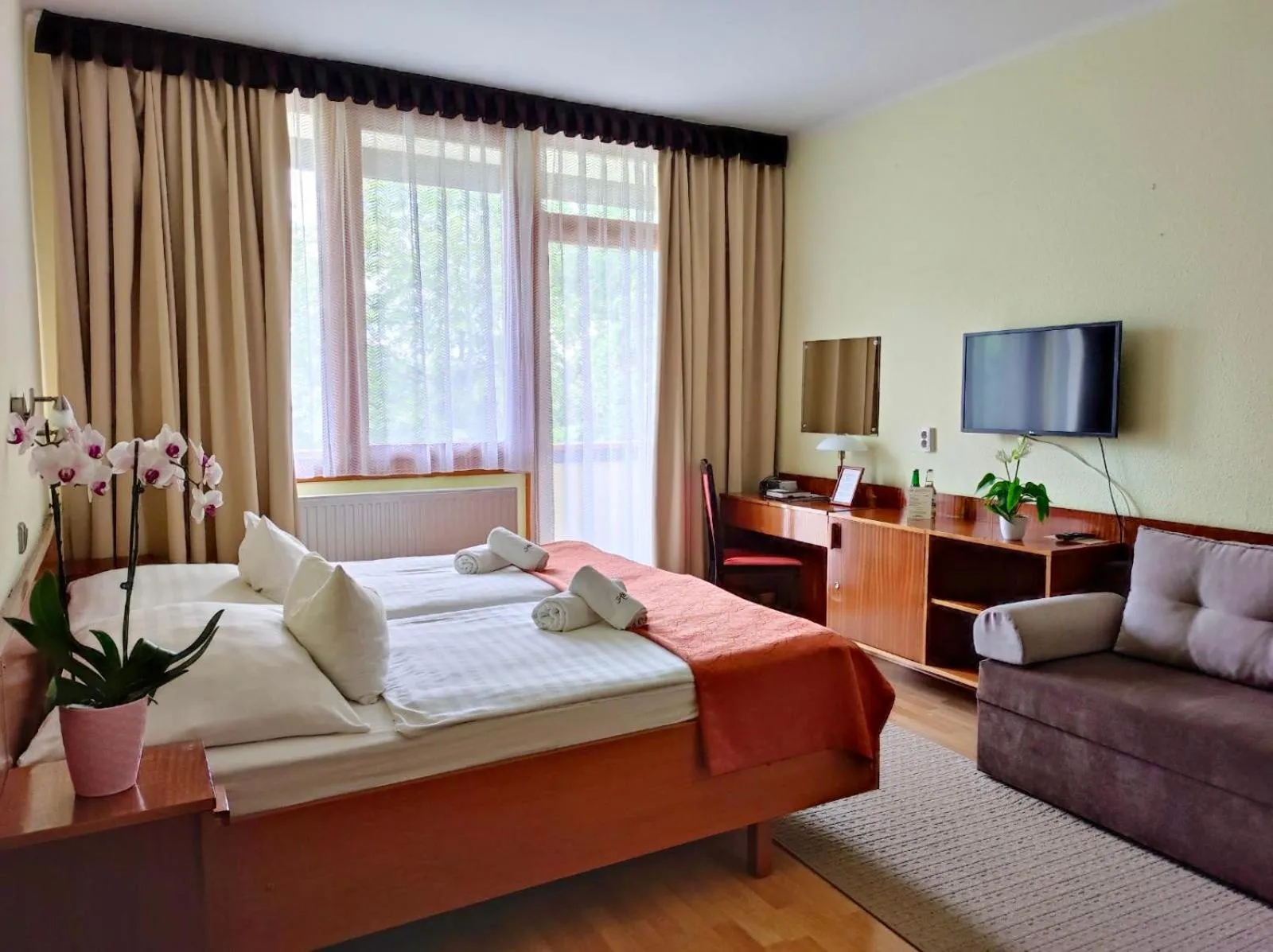 Studio Apartment with Balcony - single occupancy in Apartman Hotel