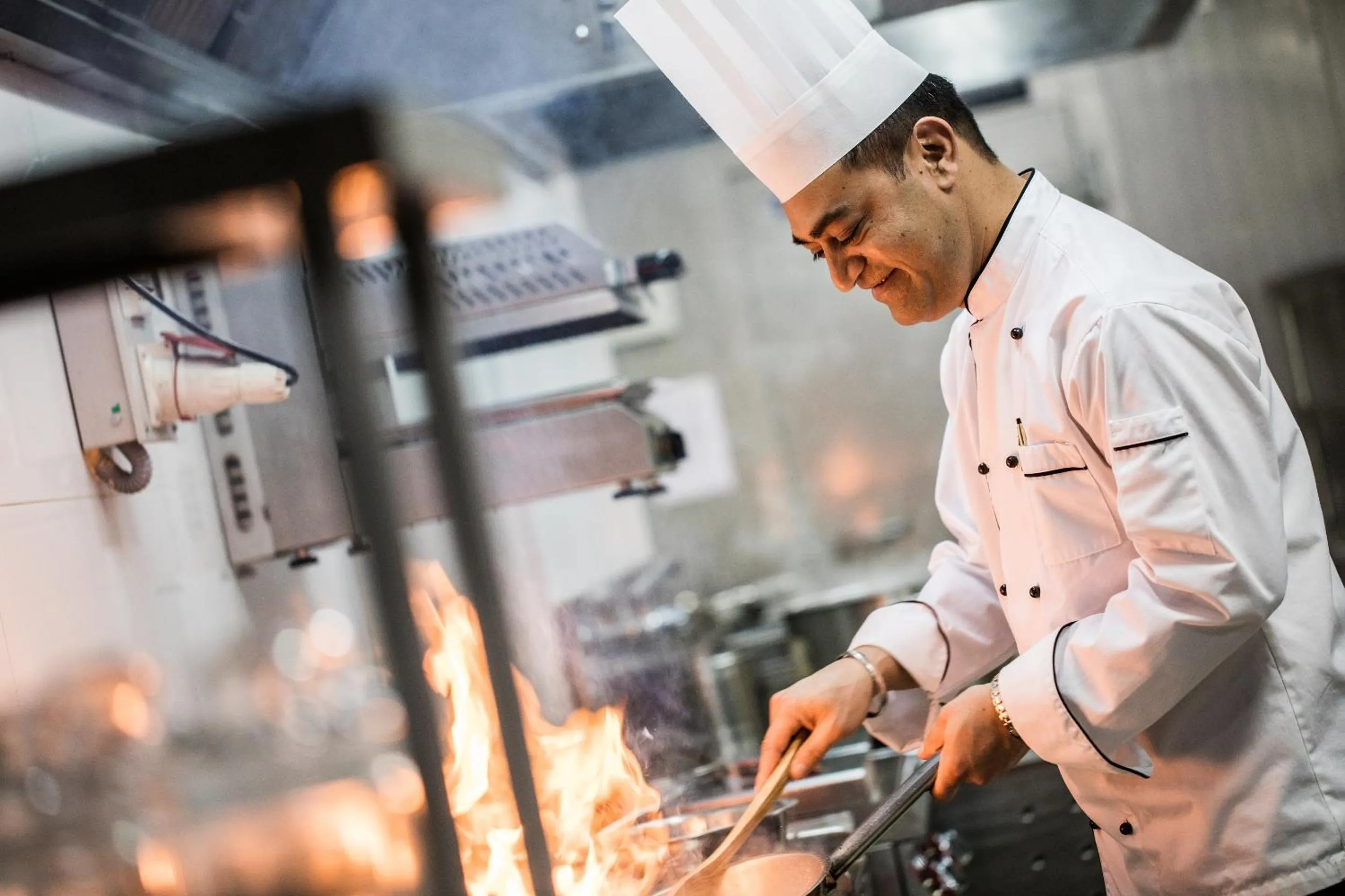 Restaurant/places to eat in Oakwood Residence Kapil Hyderabad