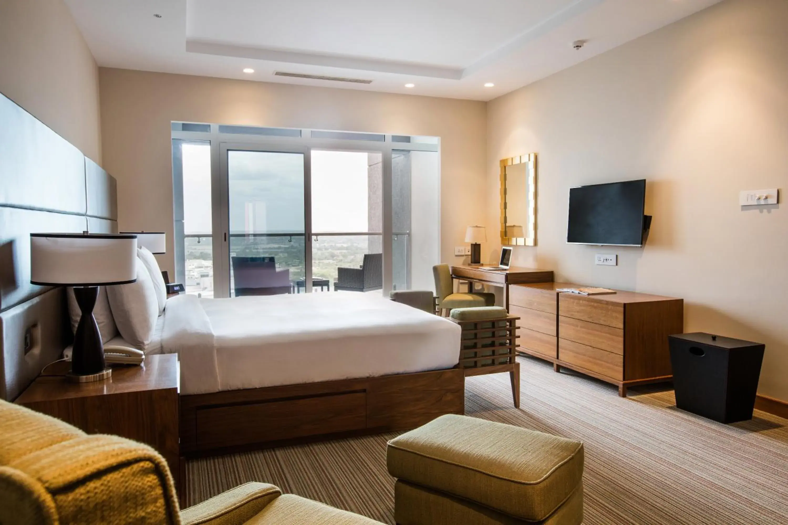 One-Bedroom Executive Apartment in Oakwood Residence Kapil Hyderabad One-Bedroom Executive Apartment in Oakwood Residence Kapil Hyderabad