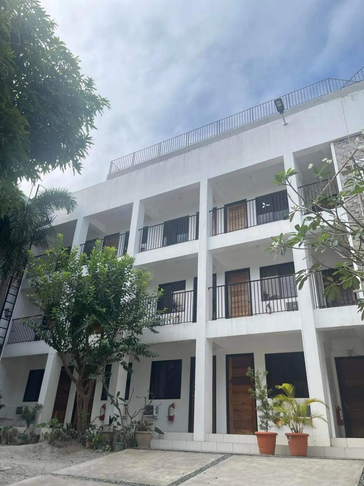 The Palines Apartment Hotel