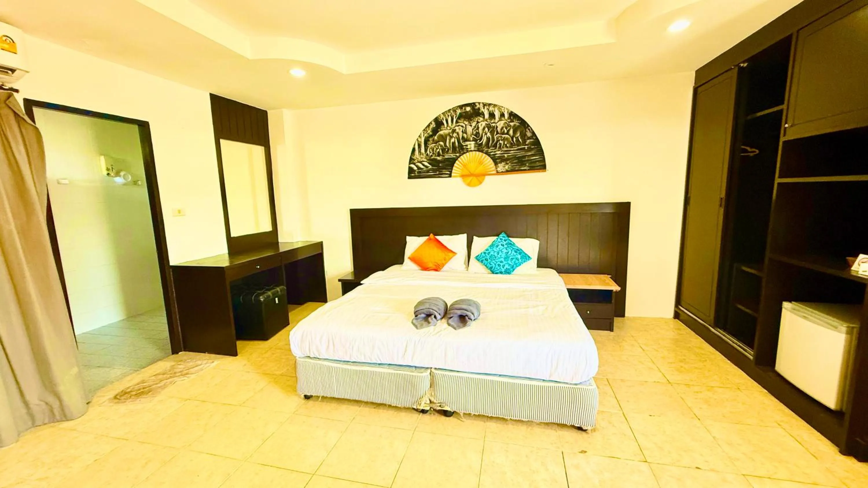 Bed in Hill Side Patong Hotel