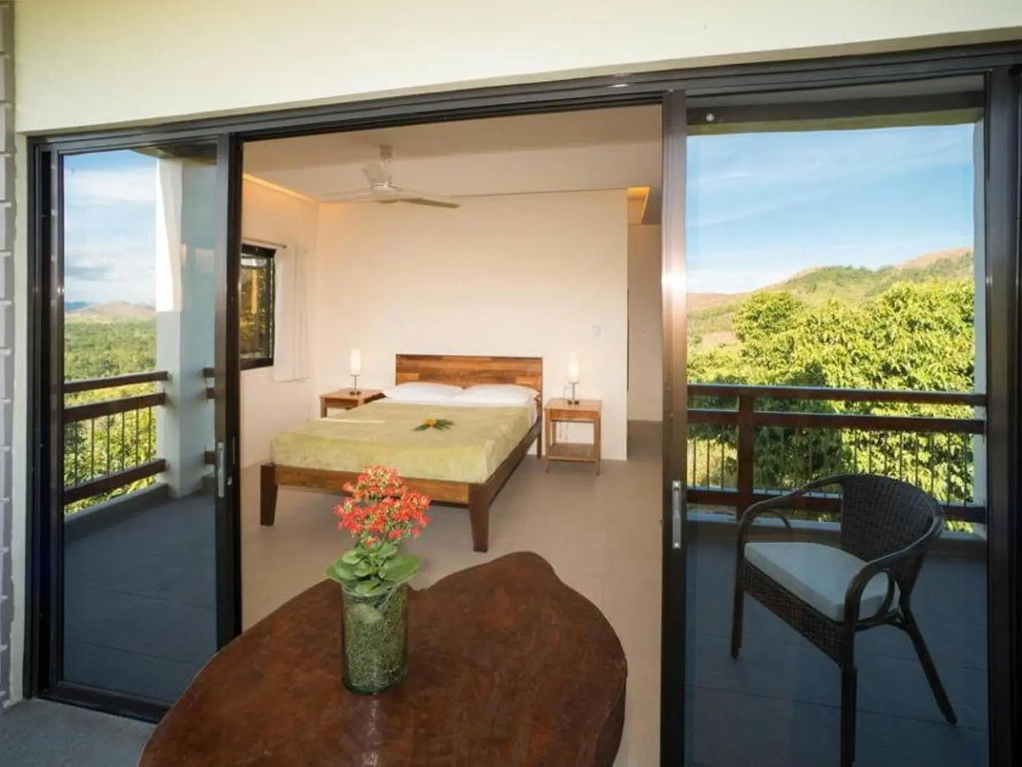 Photo of the whole room, Bed in The Riverhouse Photo of the whole room, Bed in The Riverhouse