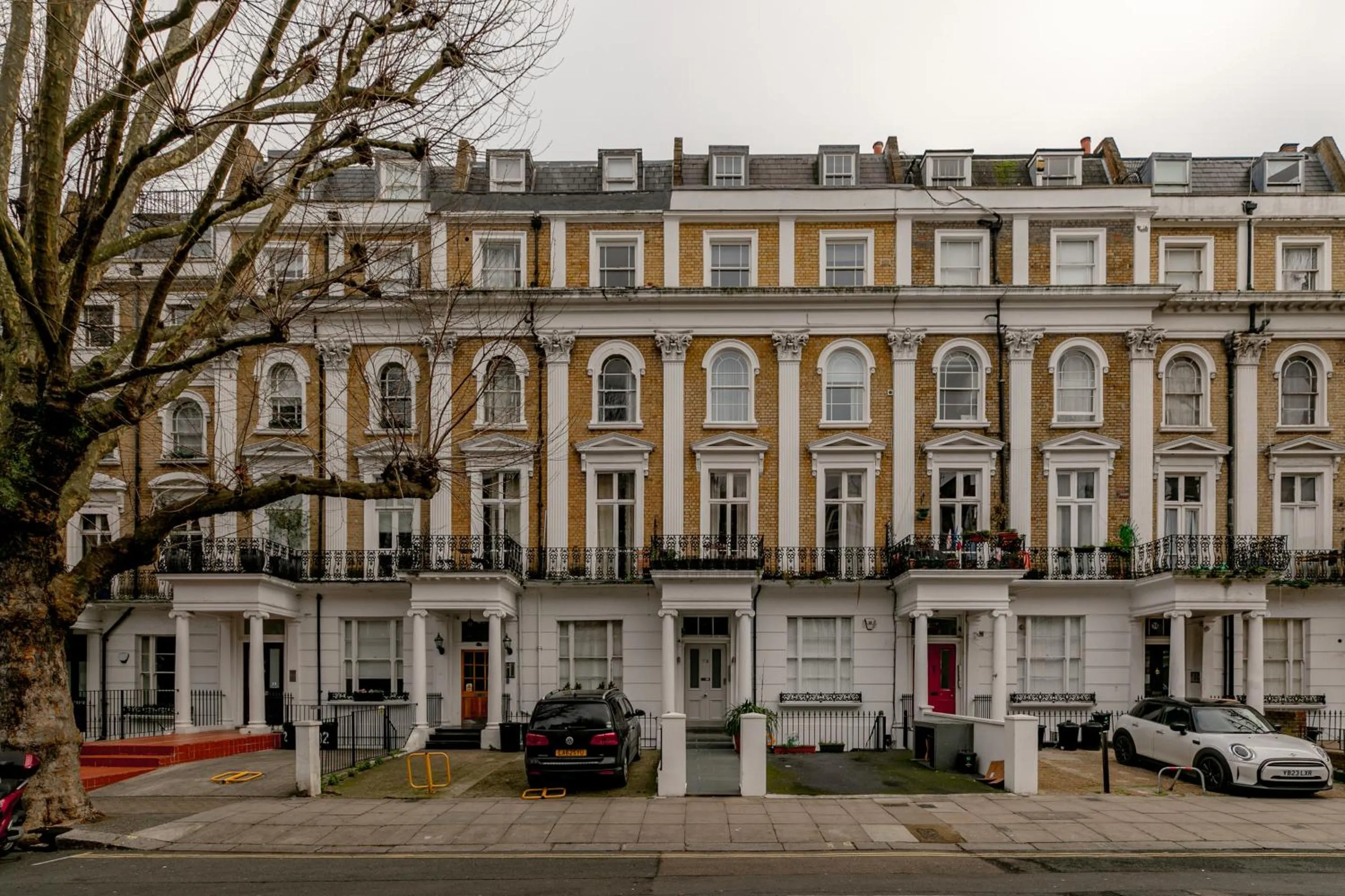 Studio - Split Level in Britannia Hyde Park Hotel