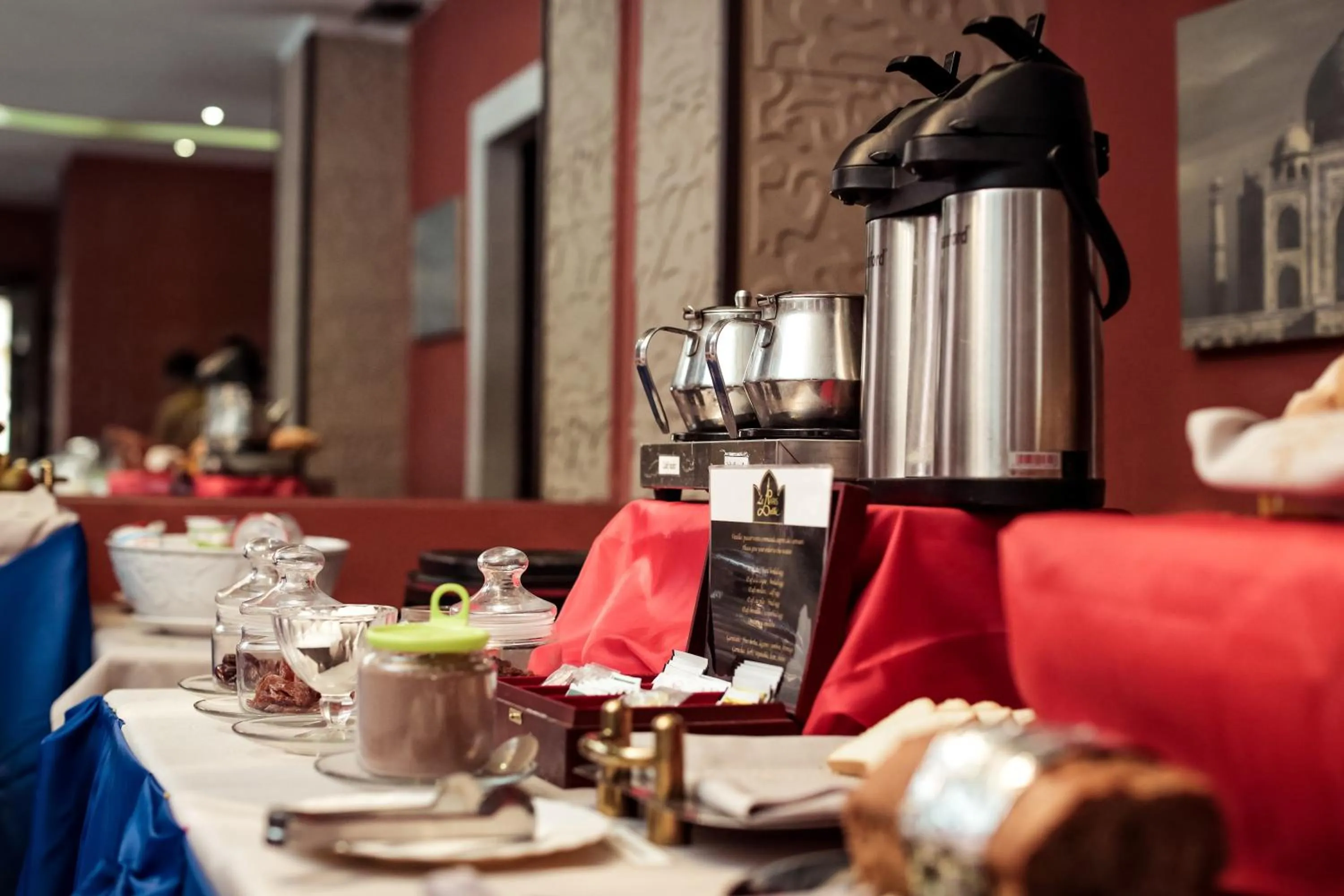 Restaurant/places to eat in Le Grand Mellis Hôtel & Spa