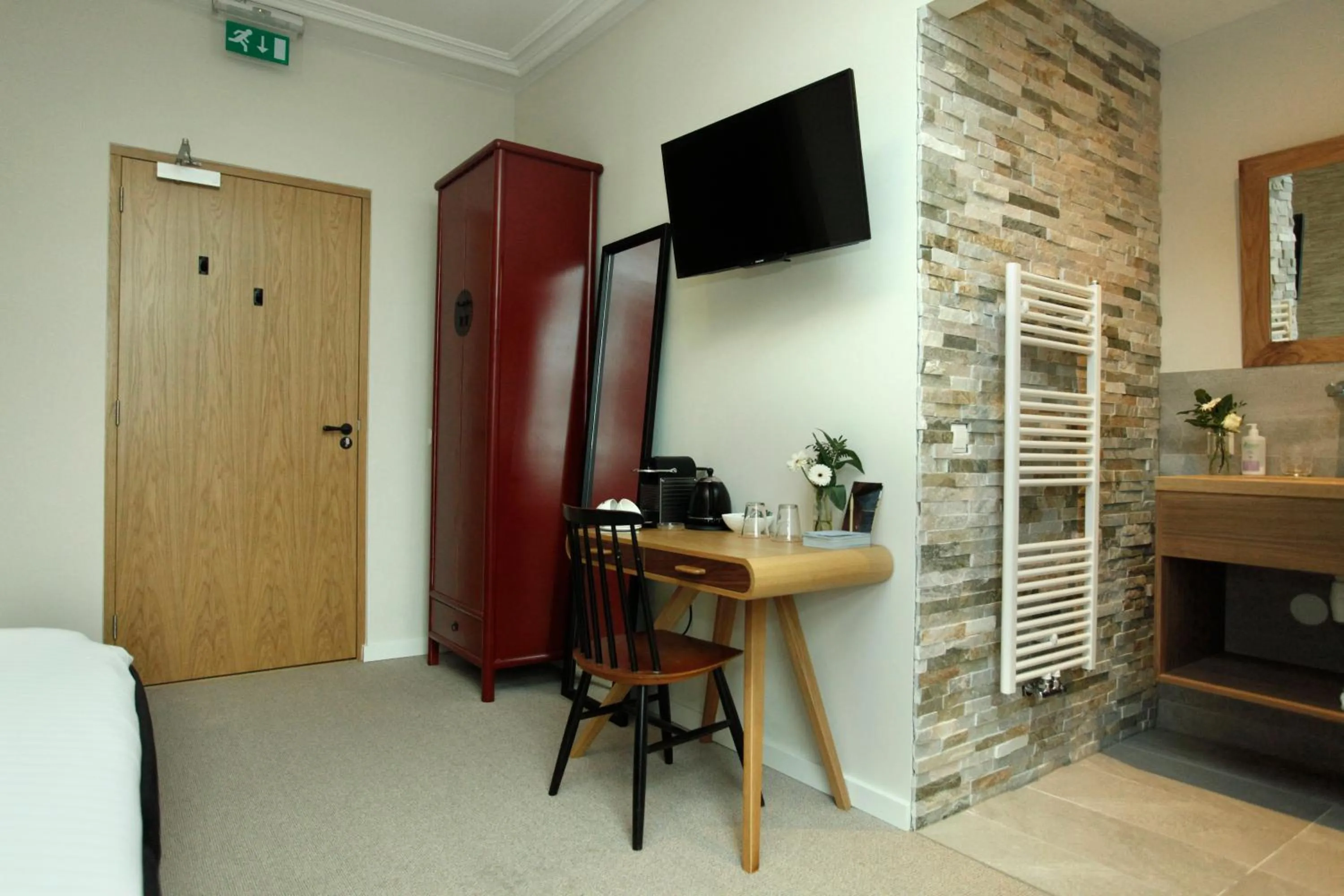 hair dresser in La Paulowna Boutique Hotel