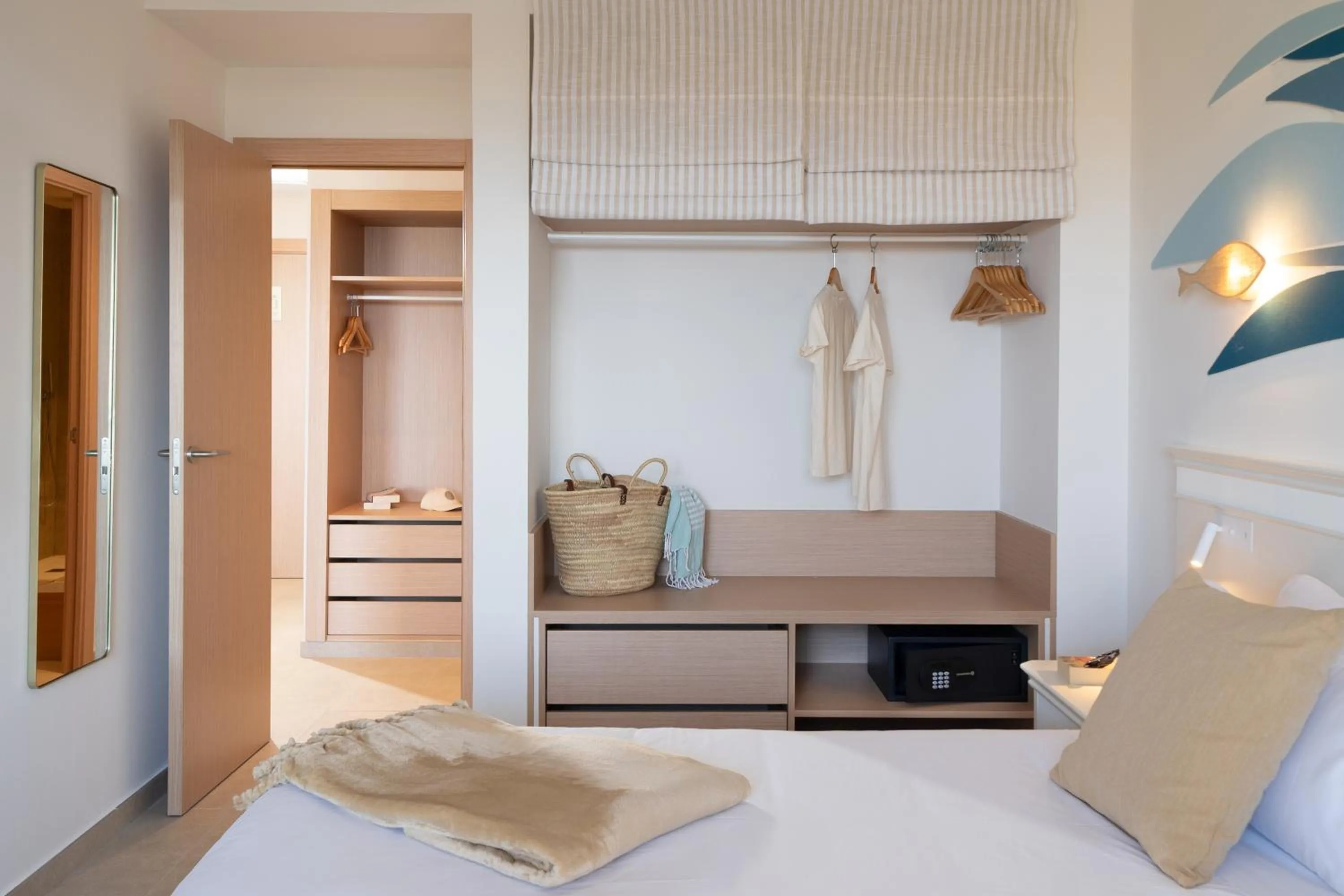 Bedroom, Bed in Iberostar Waves Gaviotas Park