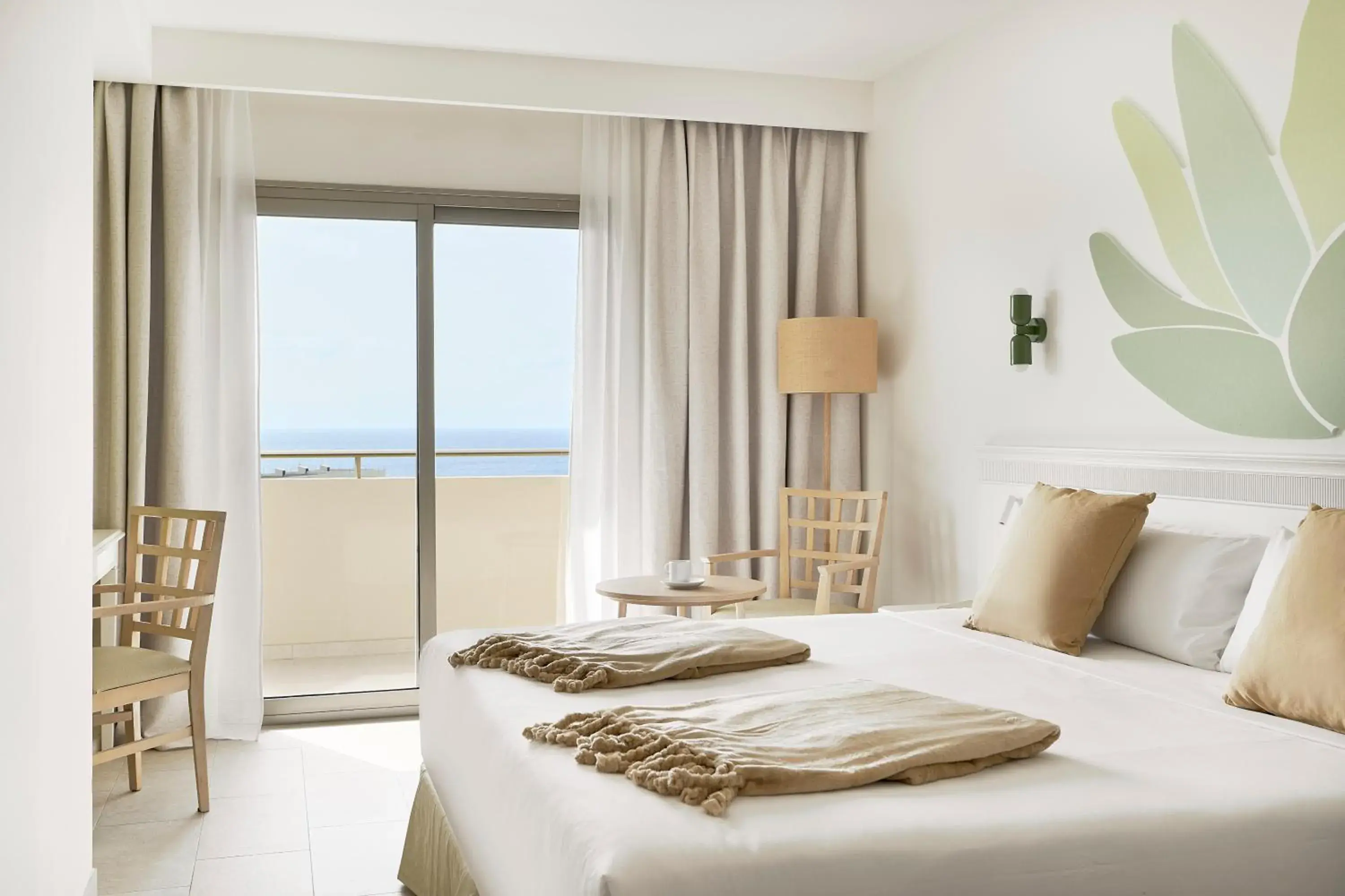 Bed in Iberostar Waves Gaviotas Park Bed in Iberostar Waves Gaviotas Park