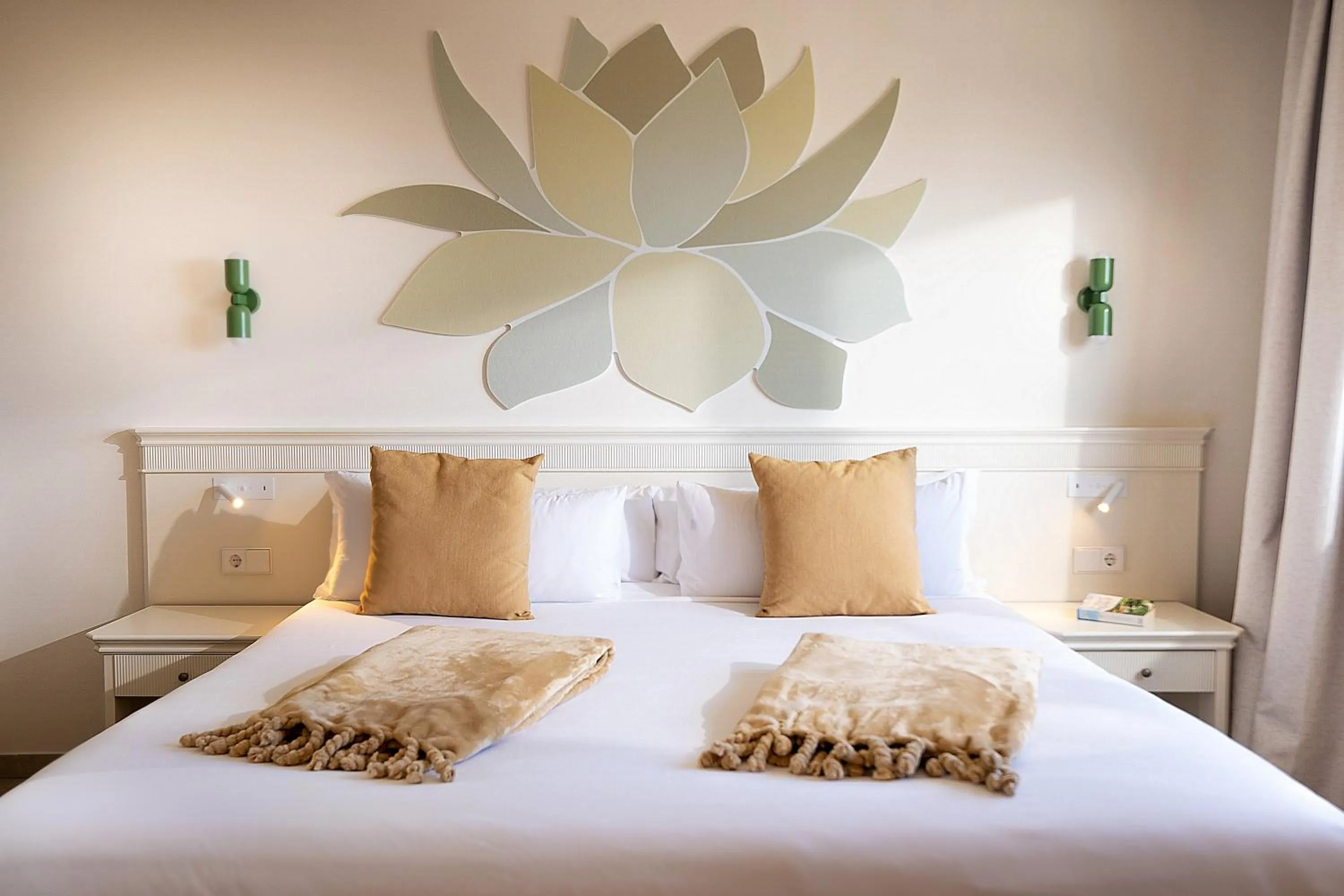 Bed in Iberostar Waves Gaviotas Park