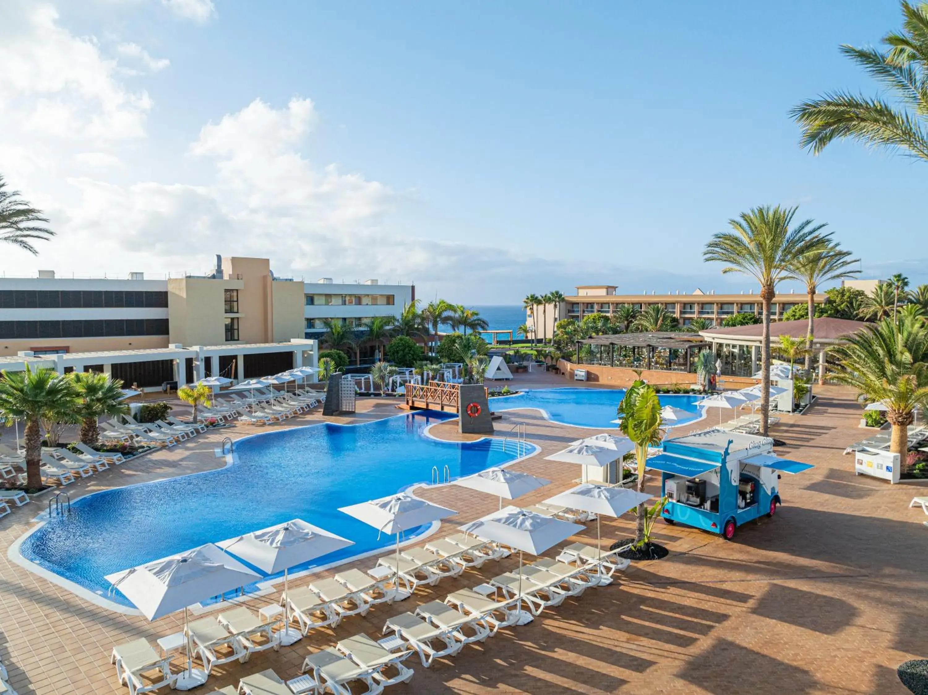 Swimming pool in Iberostar Waves Gaviotas Park Swimming pool in Iberostar Waves Gaviotas Park