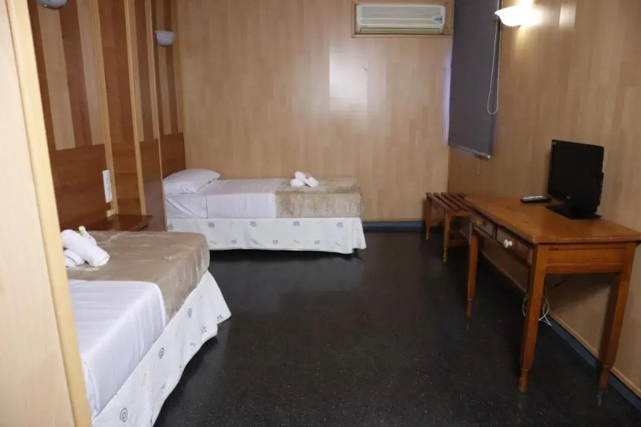 Twin Room in Hotel Don Jose Twin Room in Hotel Don Jose