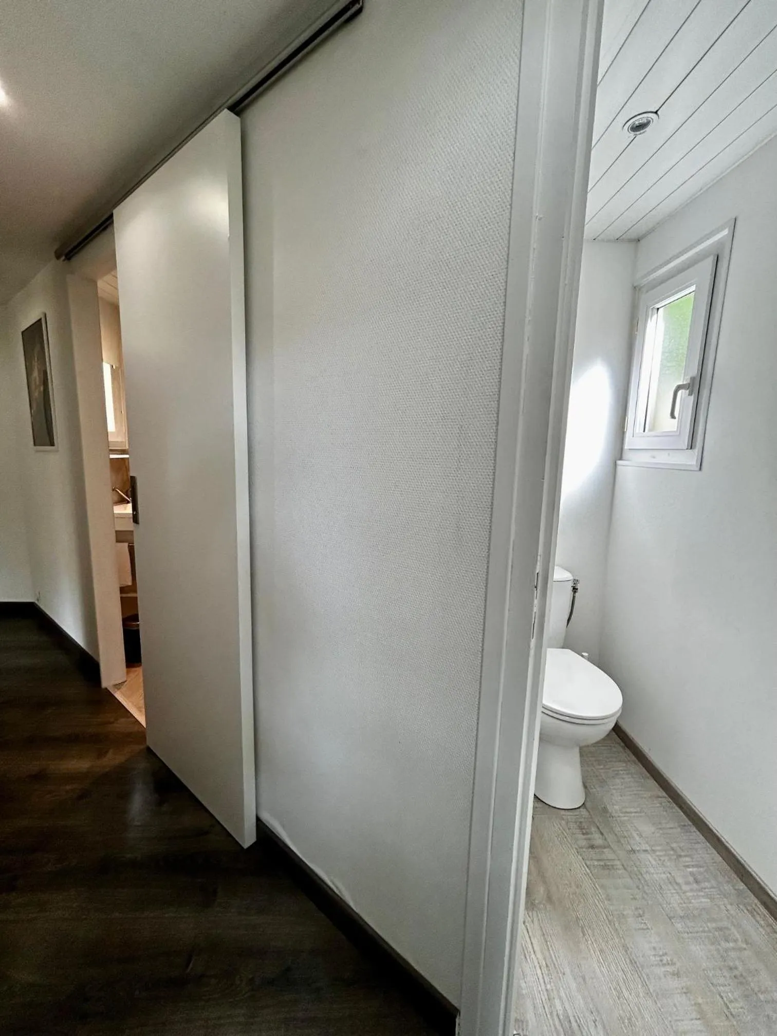 Toilet in Les Chalets du Périgord