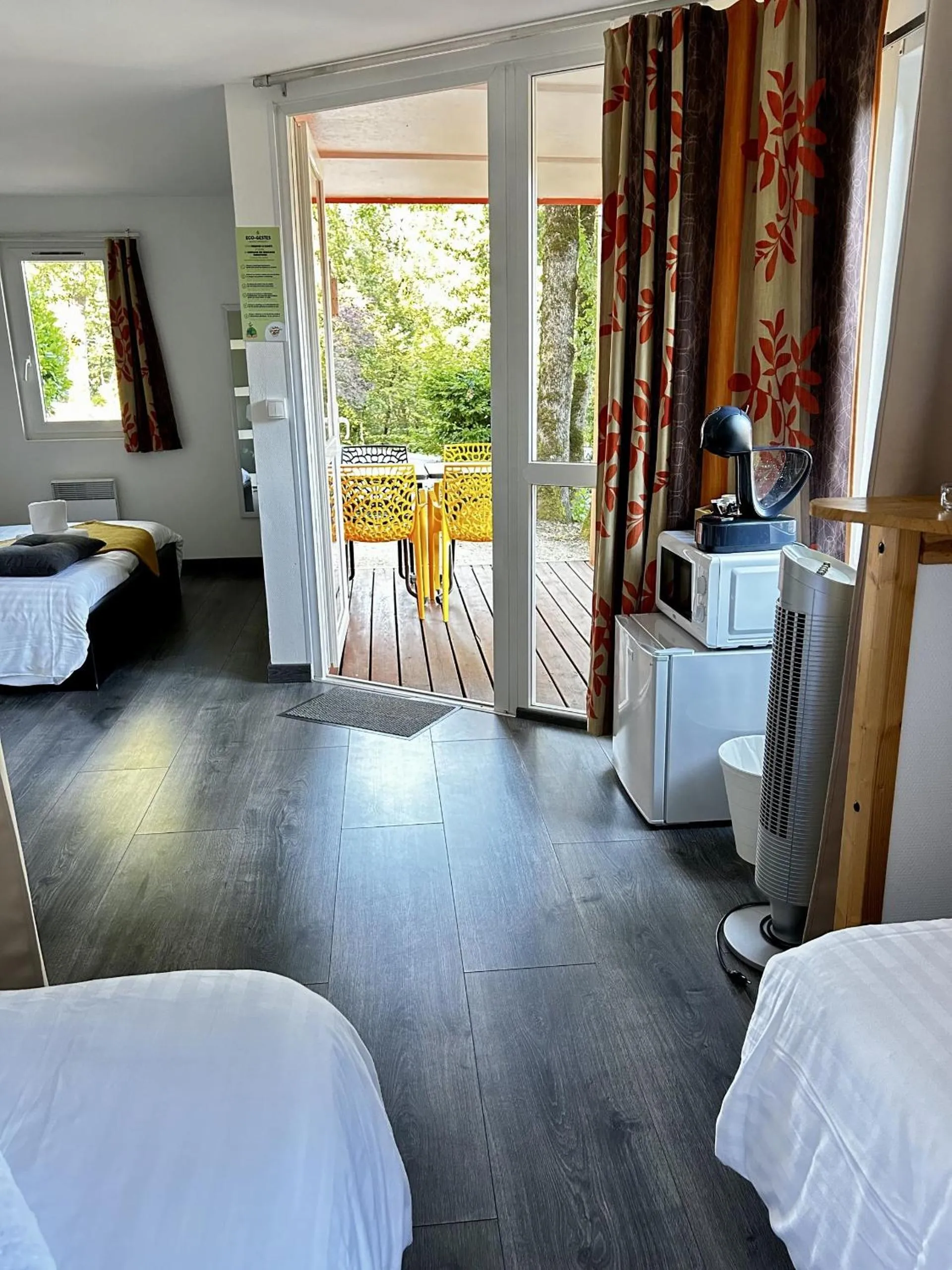 Patio in Les Chalets du Périgord