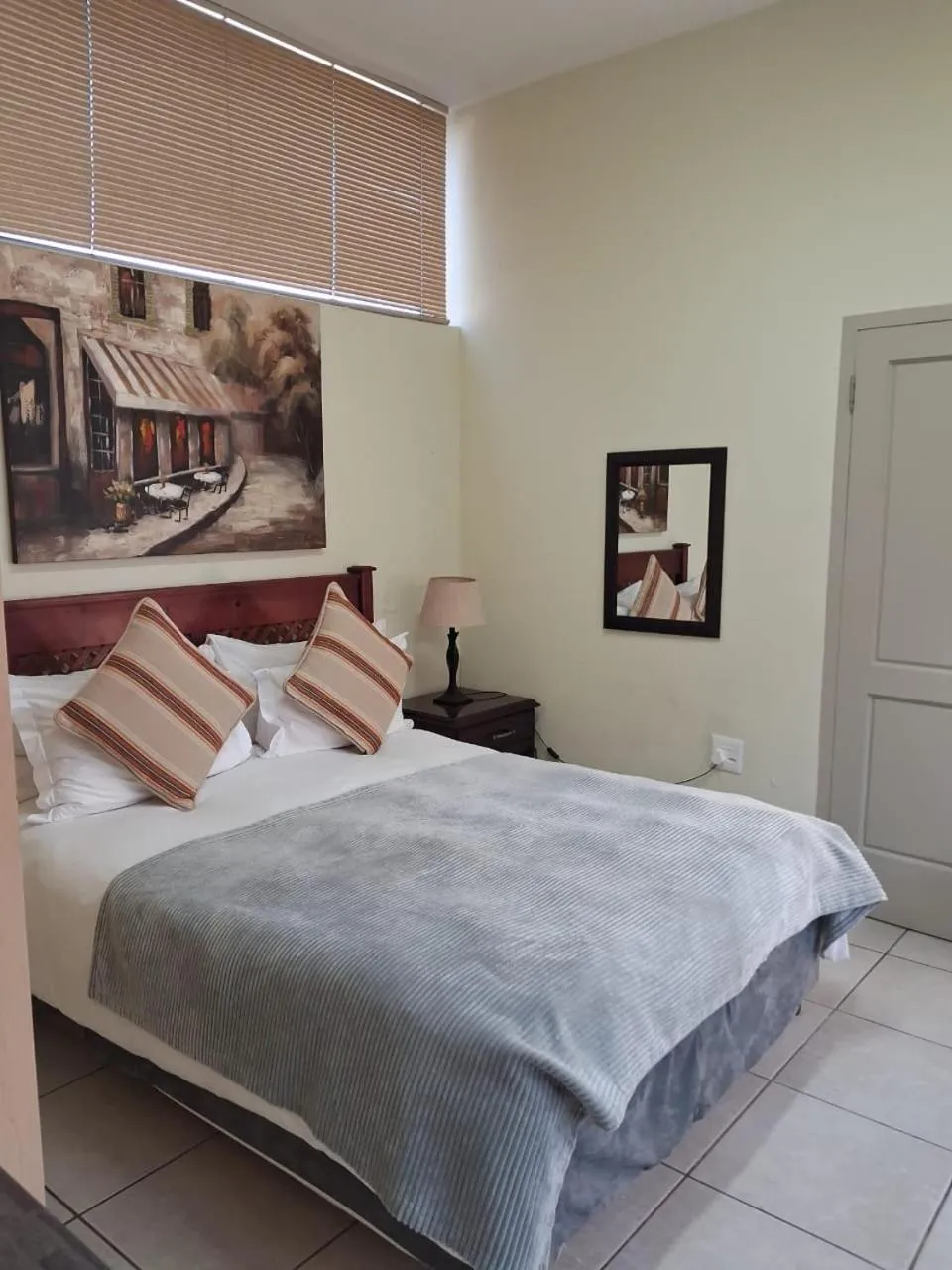 Bed in The Links Guest House