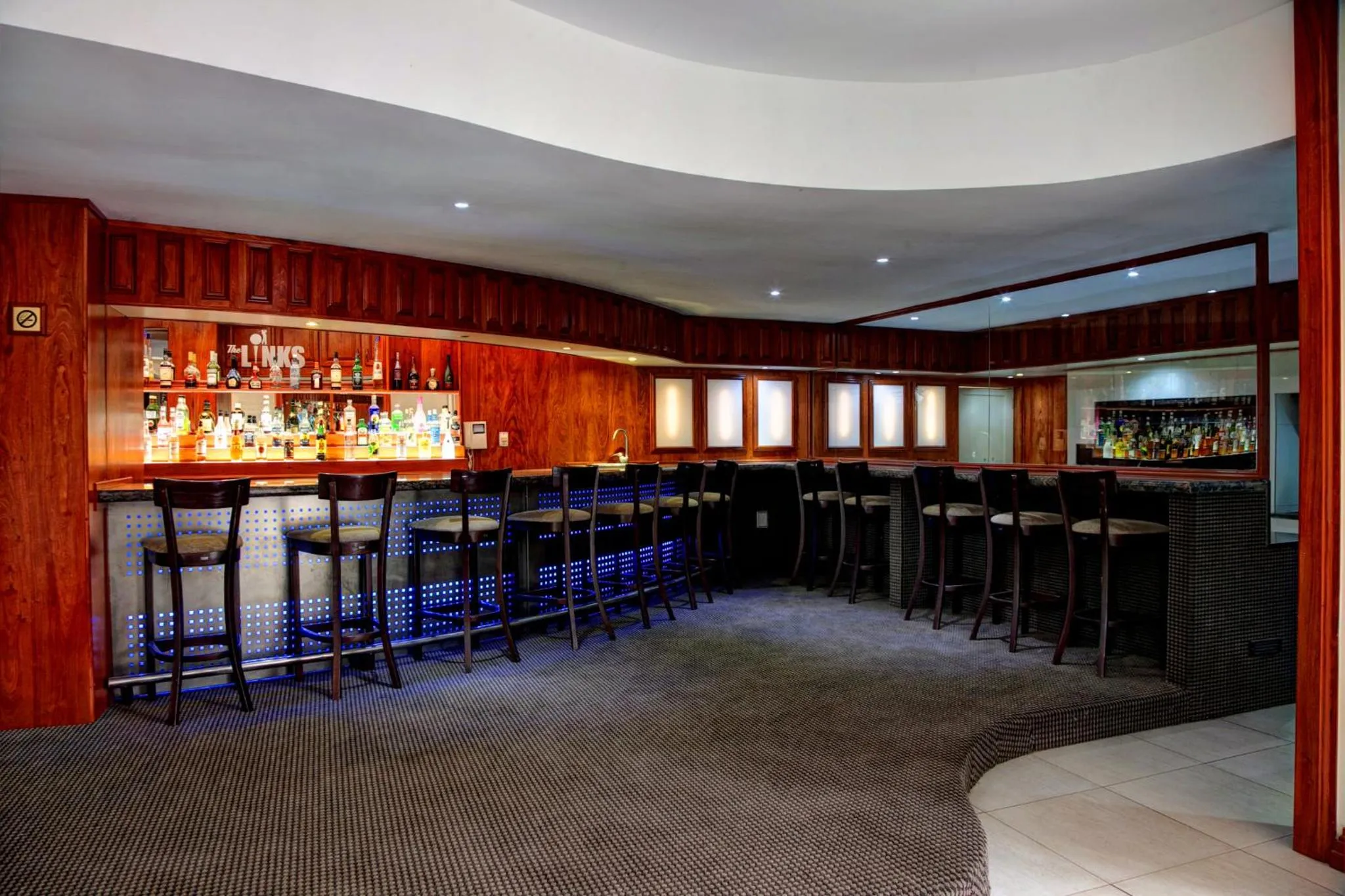 Lounge or bar in The Links Guest House