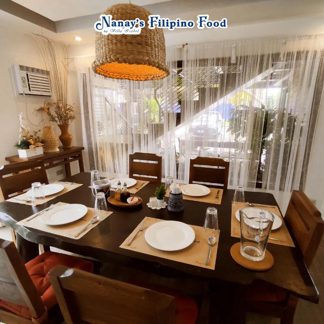 Restaurant/places to eat in Villa Isabel Hotel