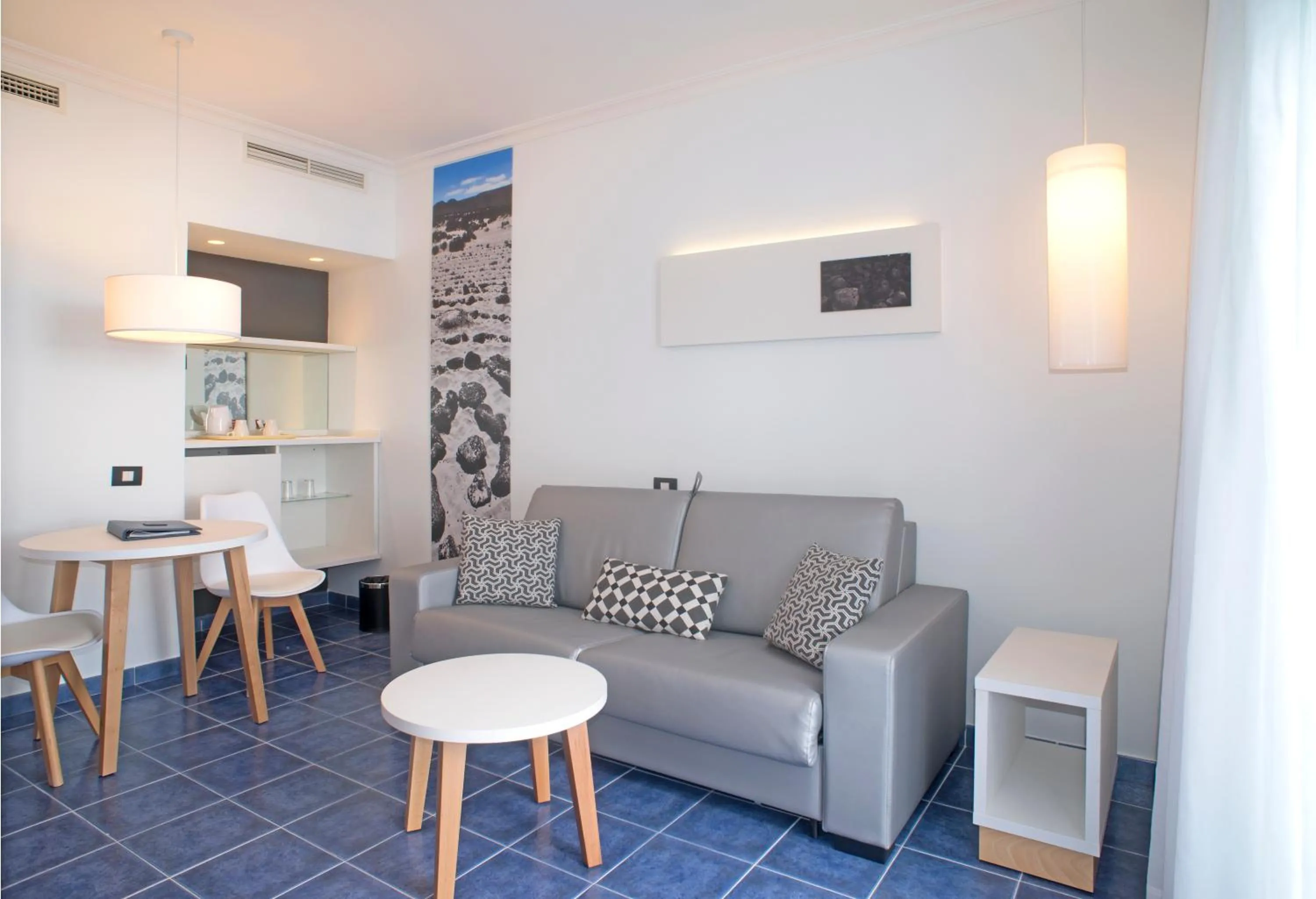 Living room in Hotel Mirador Papagayo by LIVVO