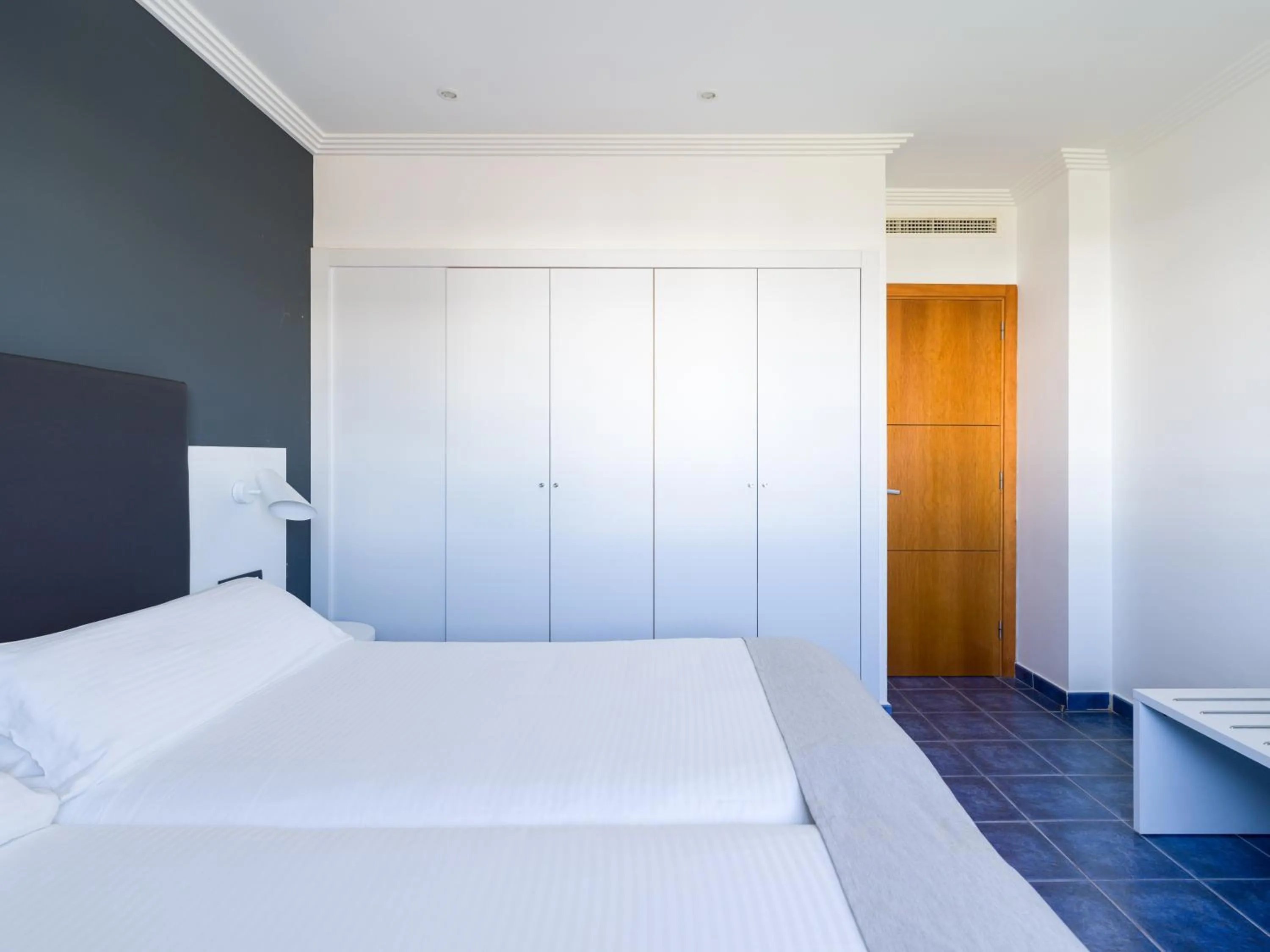 Bed in Hotel Mirador Papagayo by LIVVO