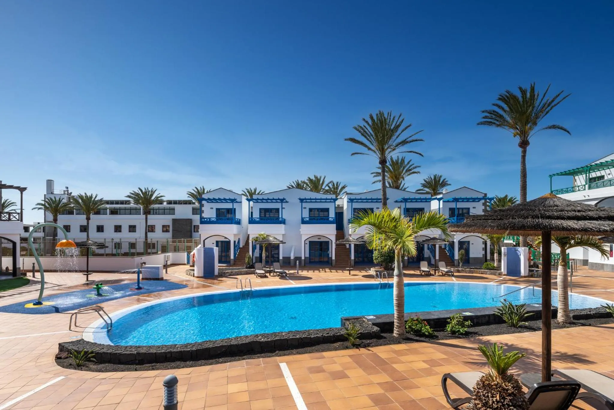 Pool view in Hotel Mirador Papagayo by LIVVO
