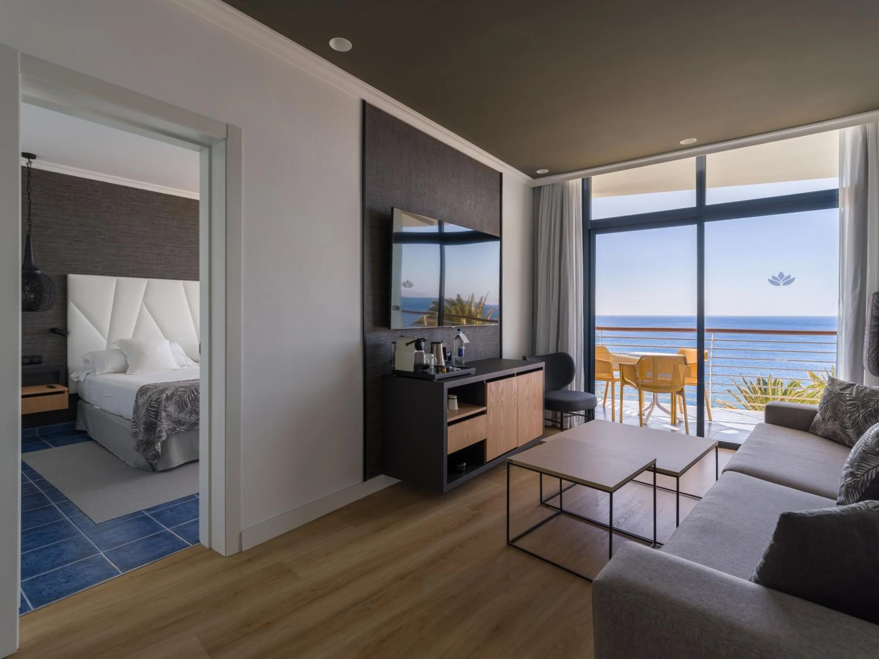 TV and multimedia in Hotel Mirador Papagayo by LIVVO