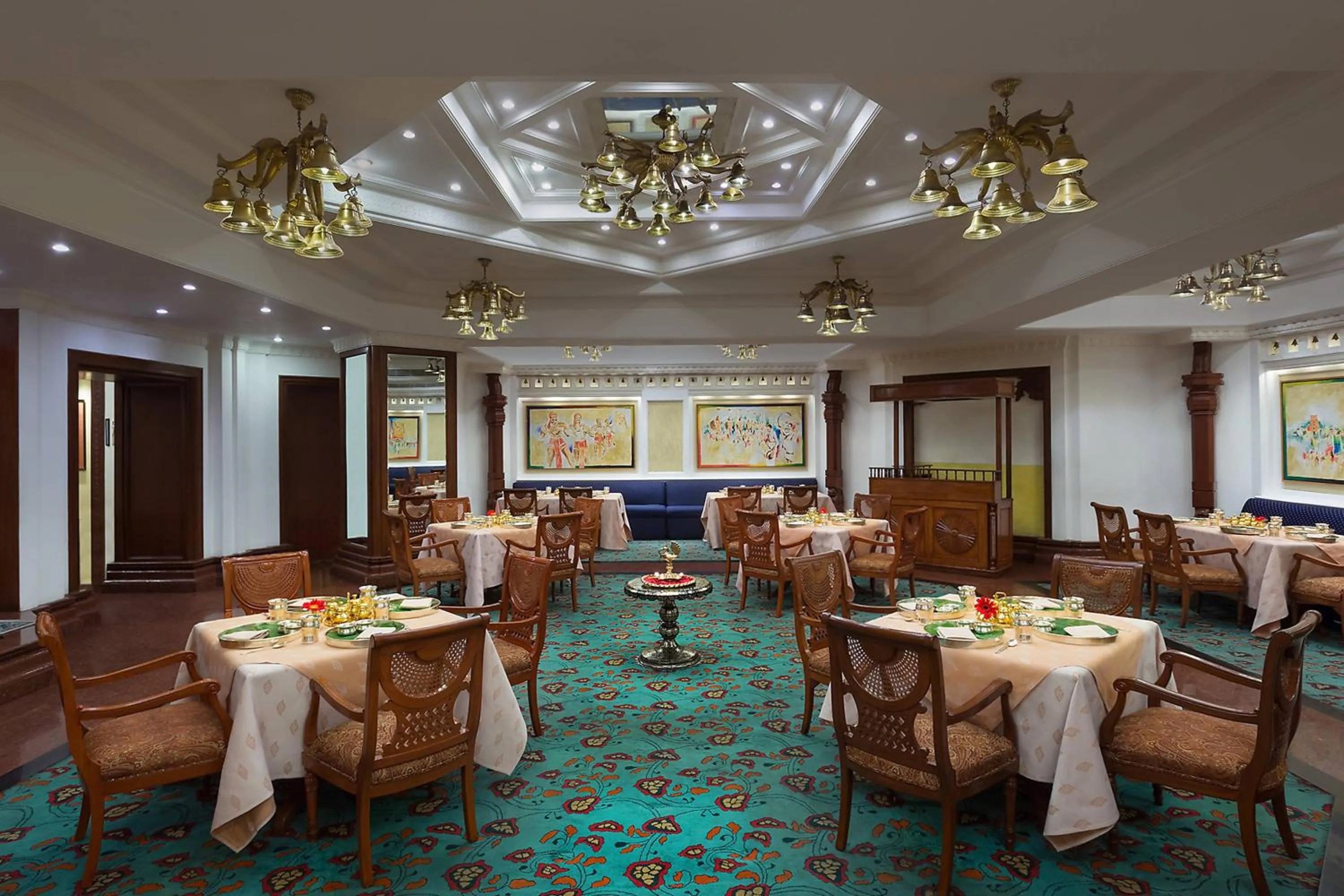 Restaurant/places to eat in ITC Kakatiya, a Luxury Collection Hotel, Hyderabad