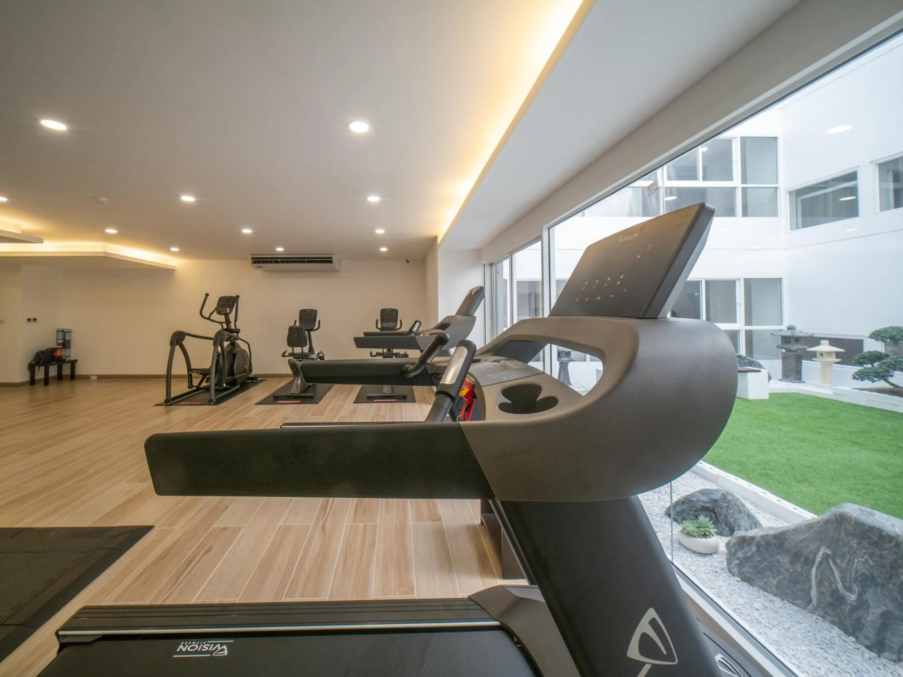 Fitness centre/facilities in Samutprakarn Hotel
