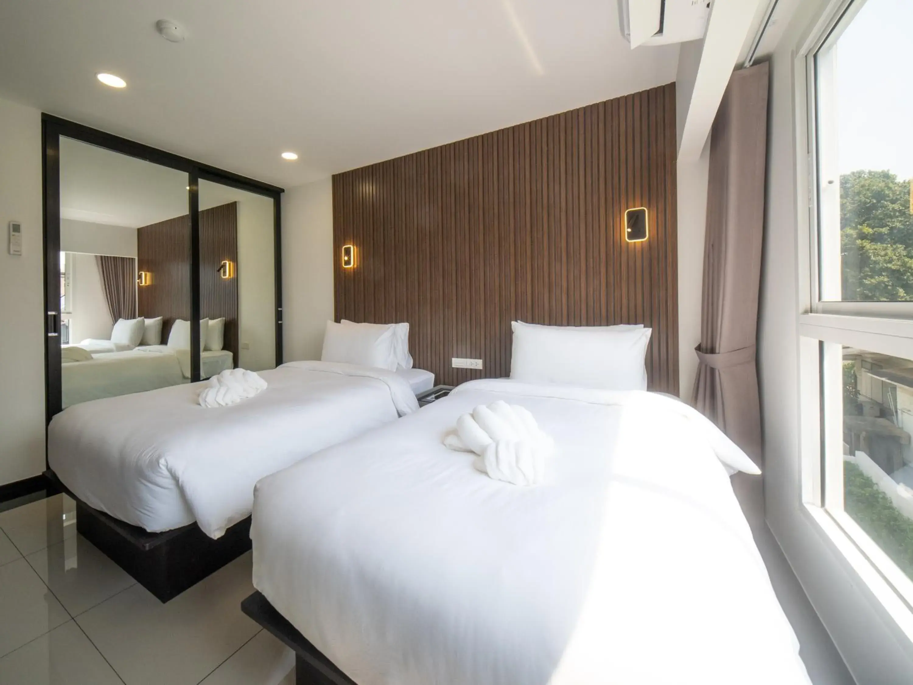 Bed in Samutprakarn Hotel Bed in Samutprakarn Hotel