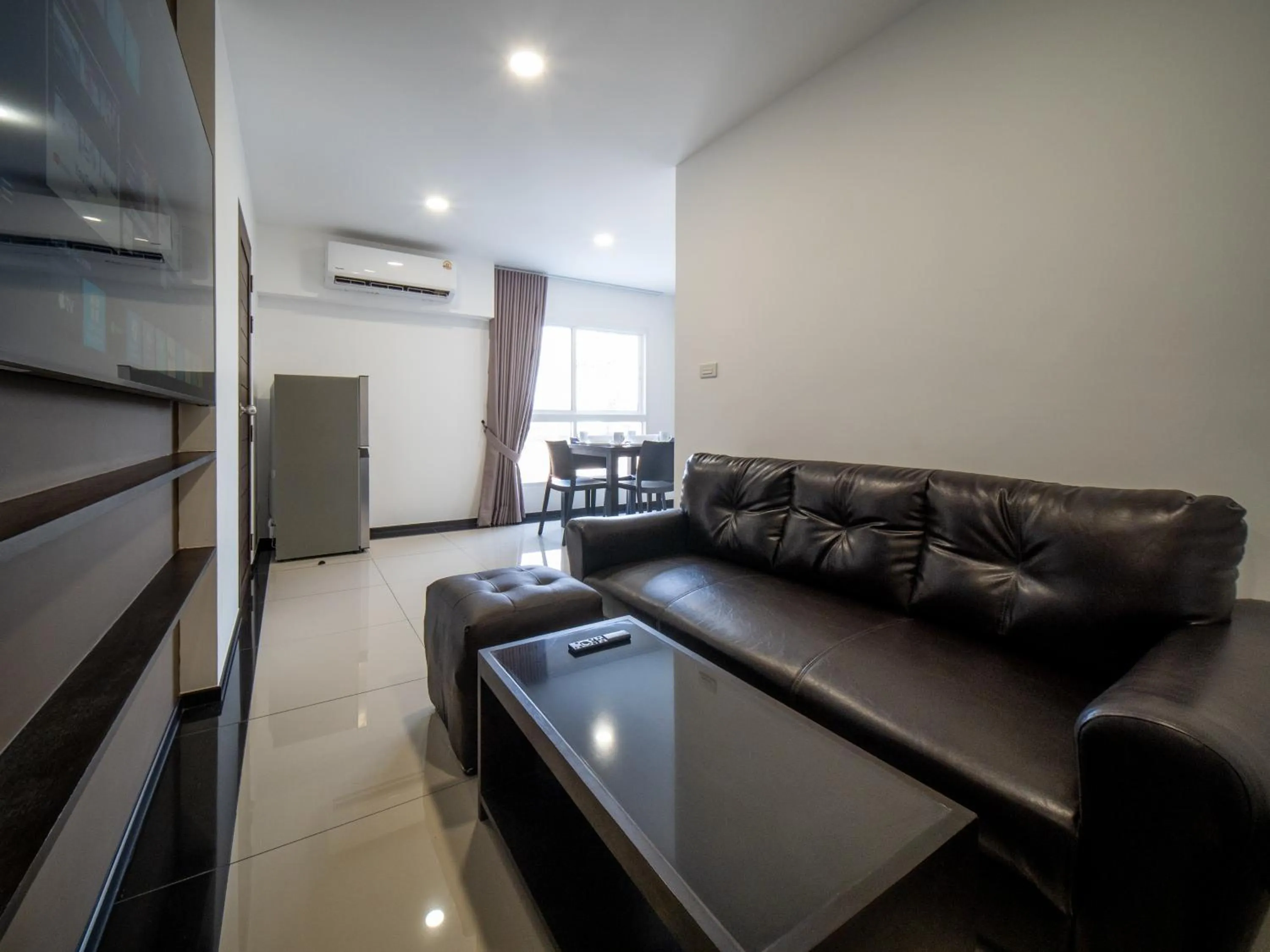 Living room in Samutprakarn Hotel