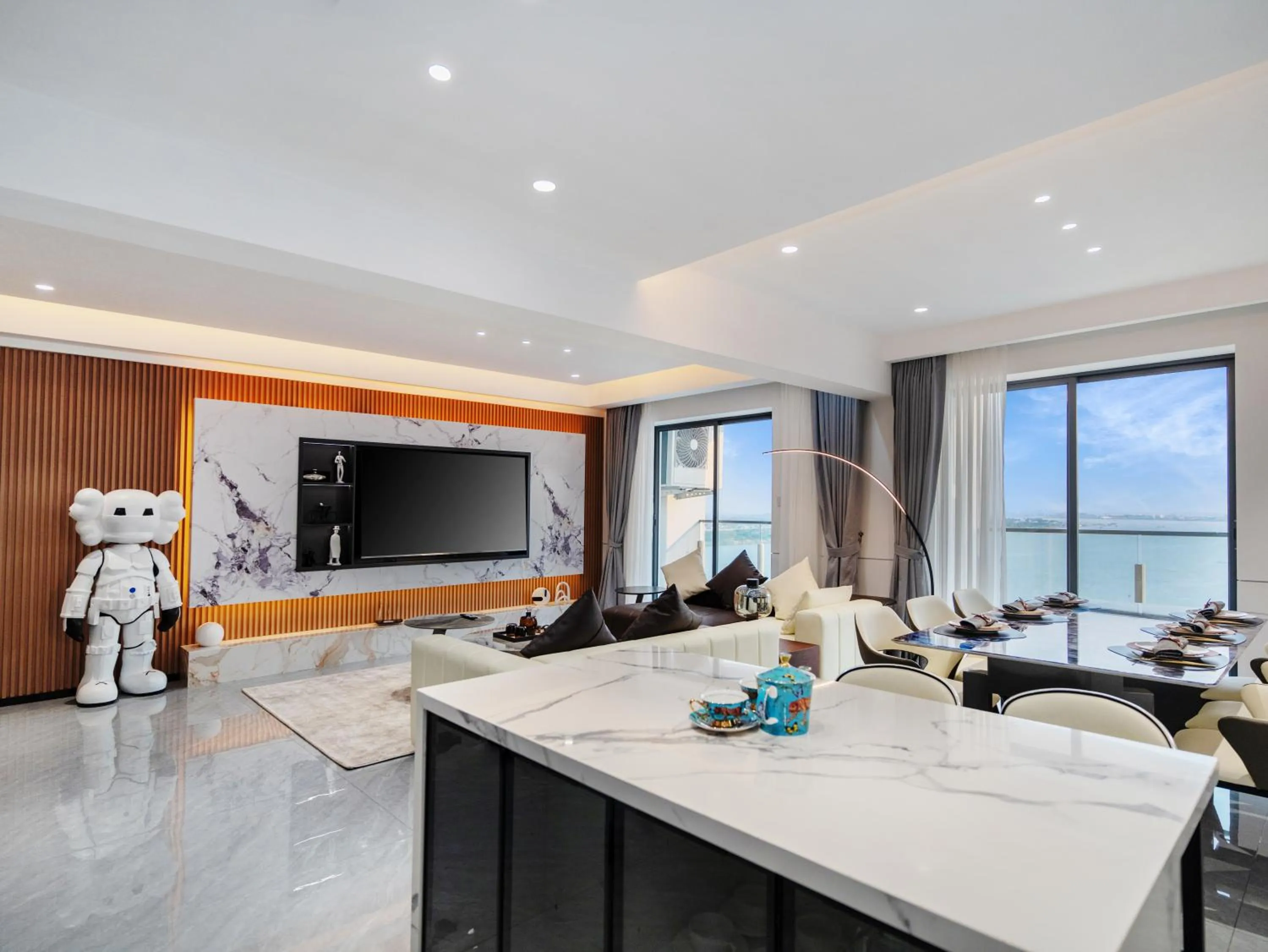 Communal lounge/ TV room in Merton Holiday Inn