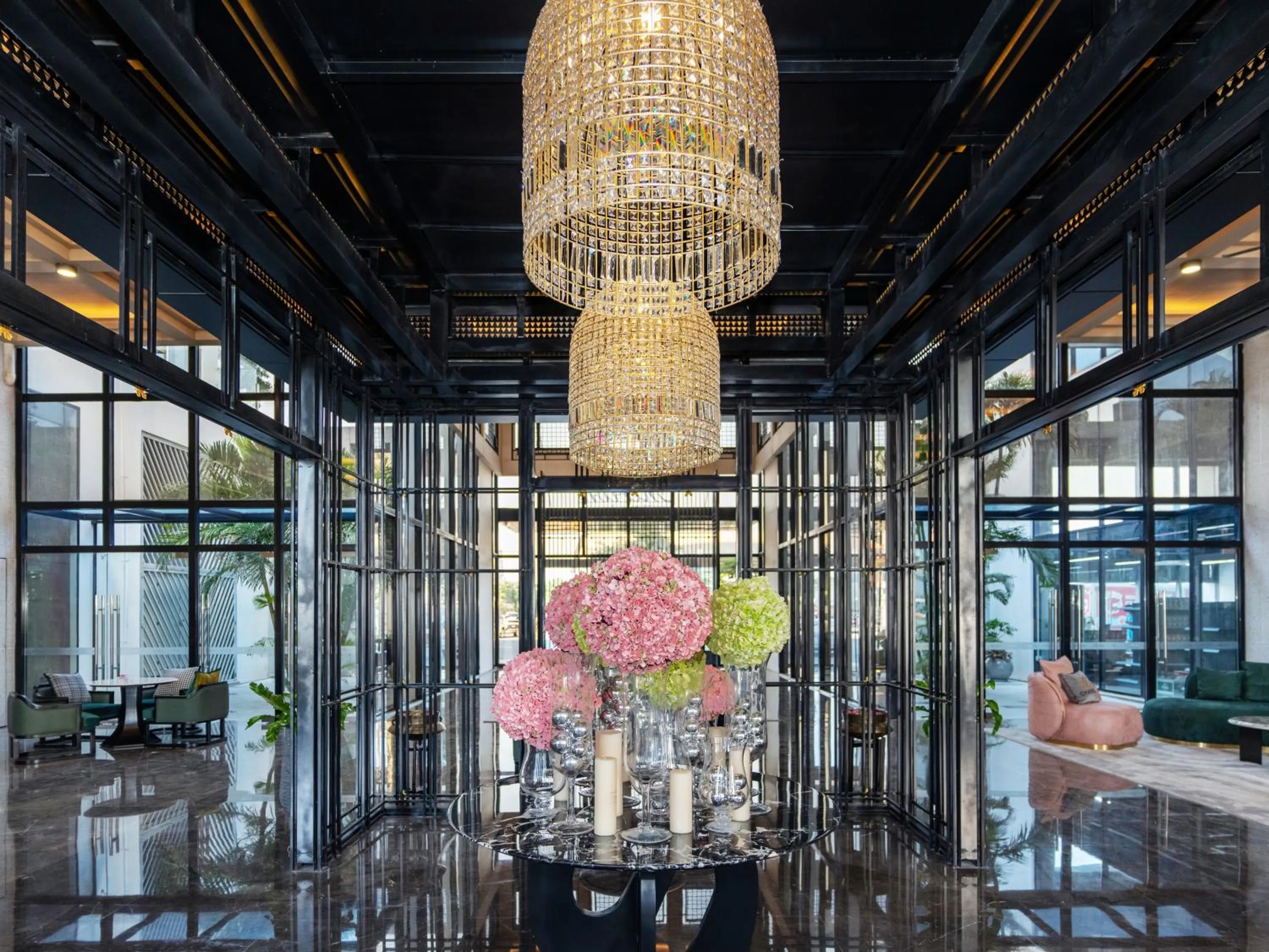 Lobby or reception in Merton Holiday Inn