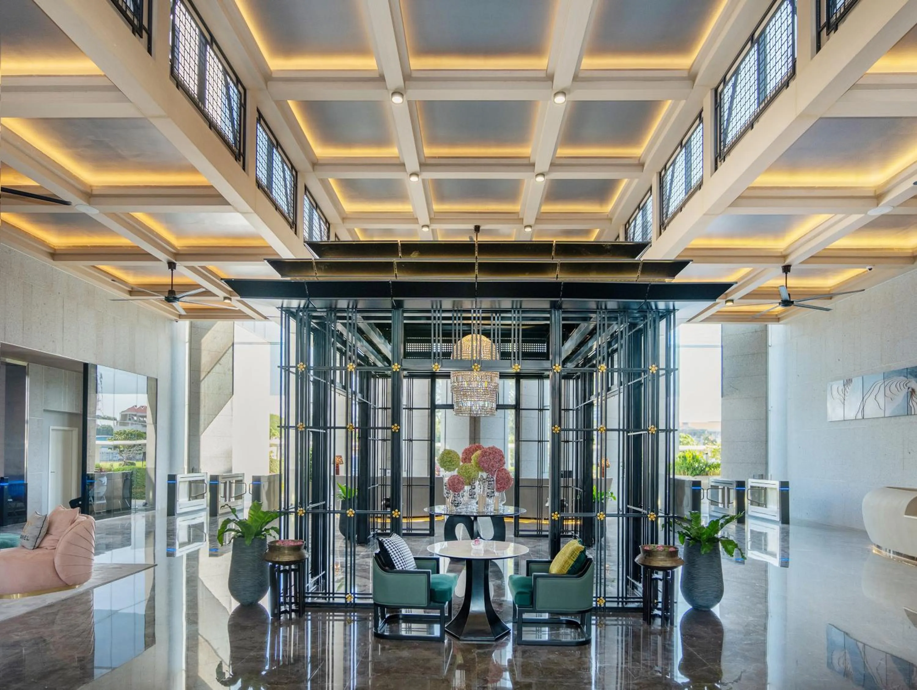 Lobby or reception in Merton Holiday Inn