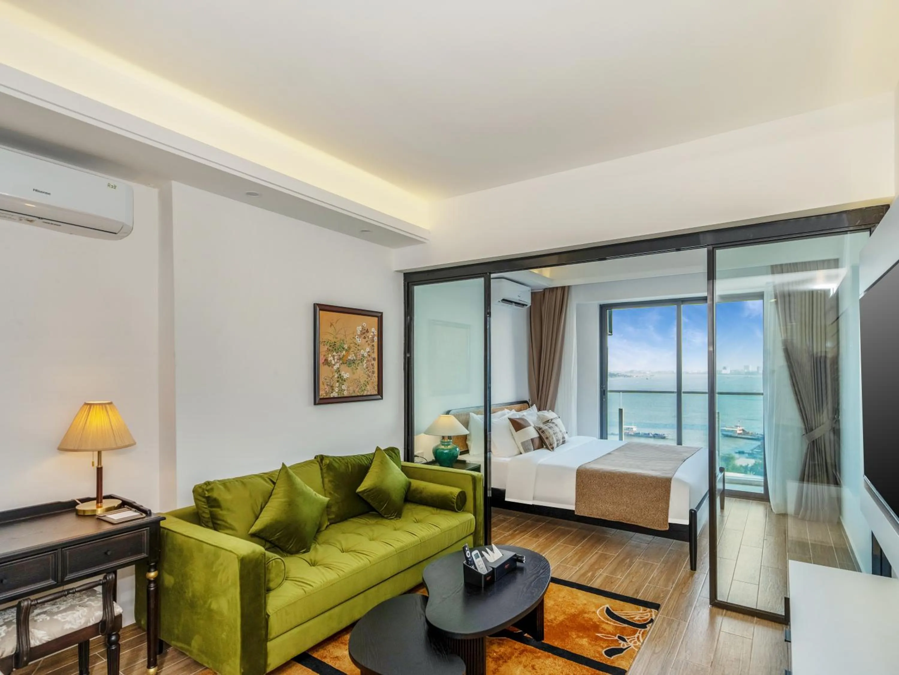 Bed in Merton Holiday Inn