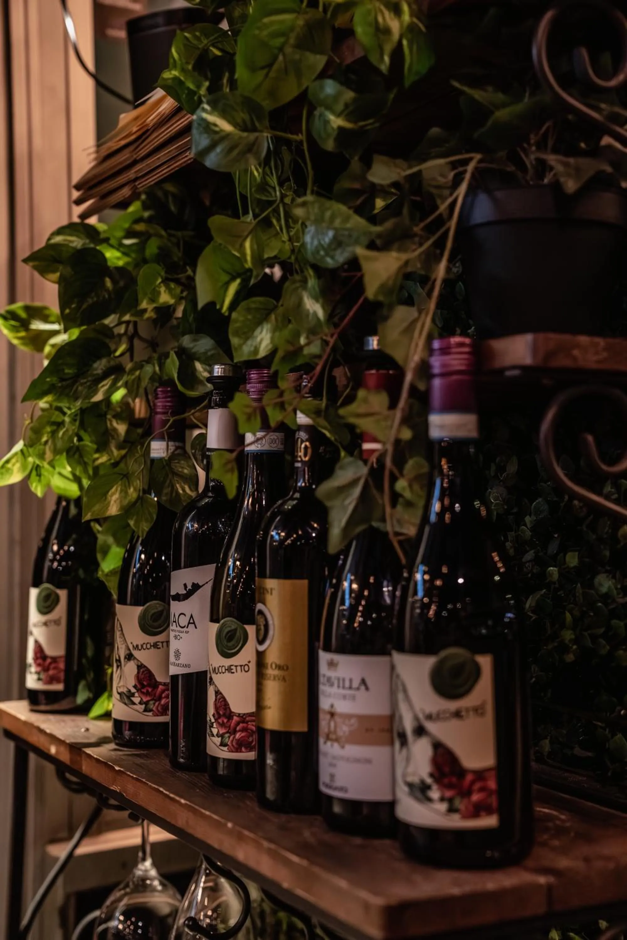 Restaurant/places to eat in Hotel Point