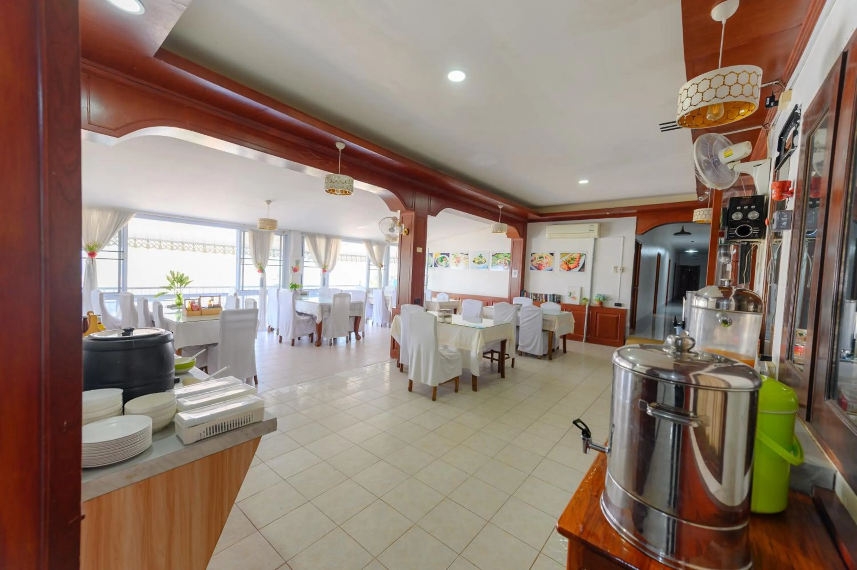 Restaurant/places to eat in Kongkhamkoon Hotel