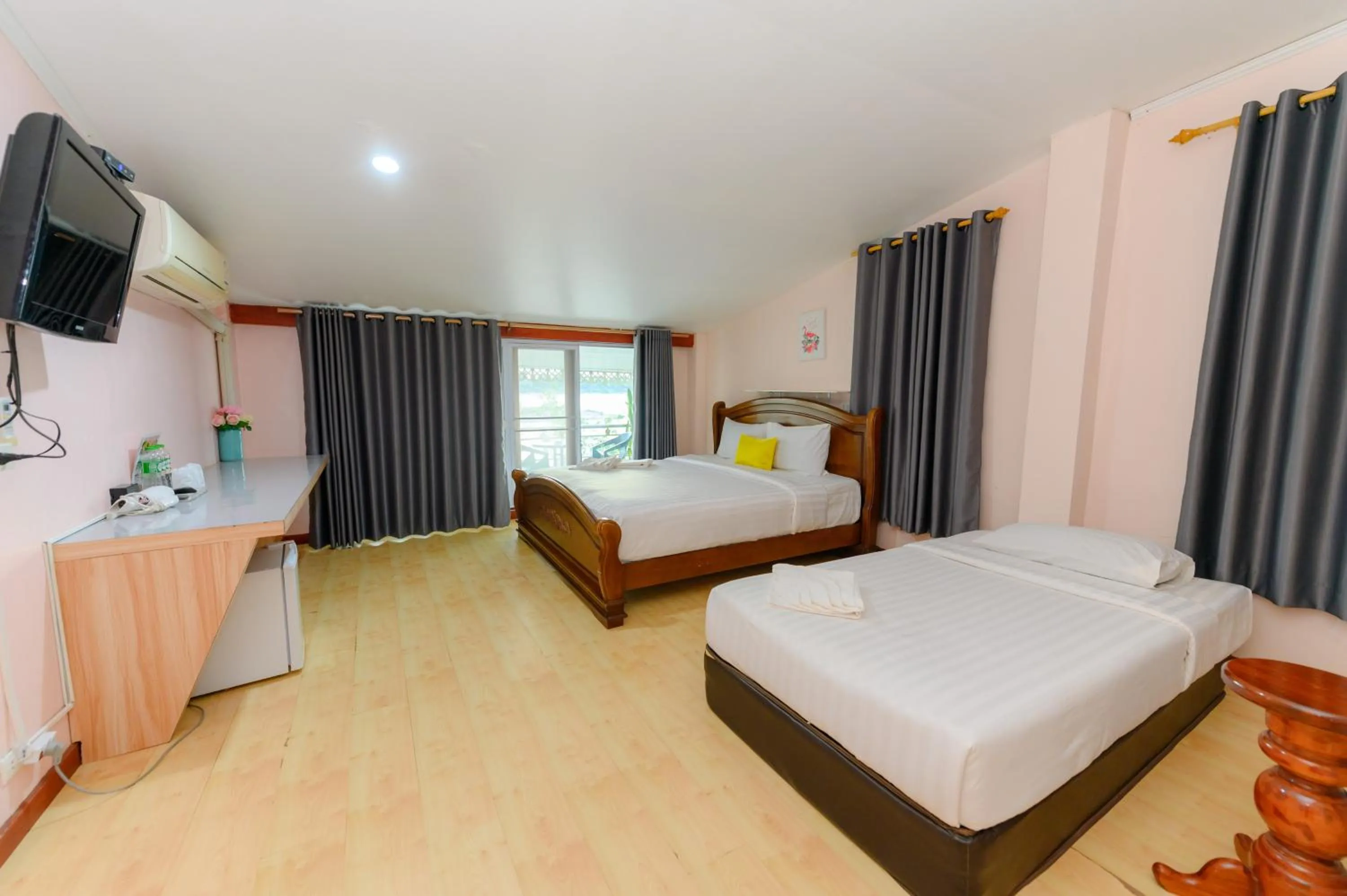 Bed in Kongkhamkoon Hotel