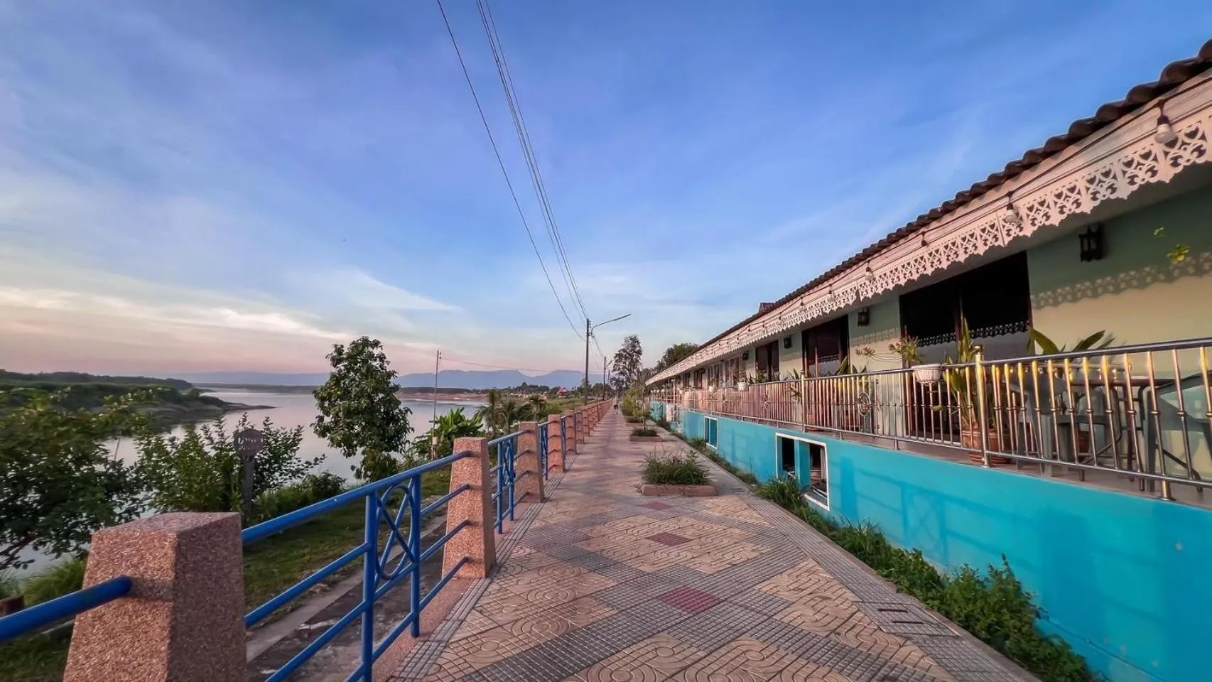 Lake view in Kongkhamkoon Hotel