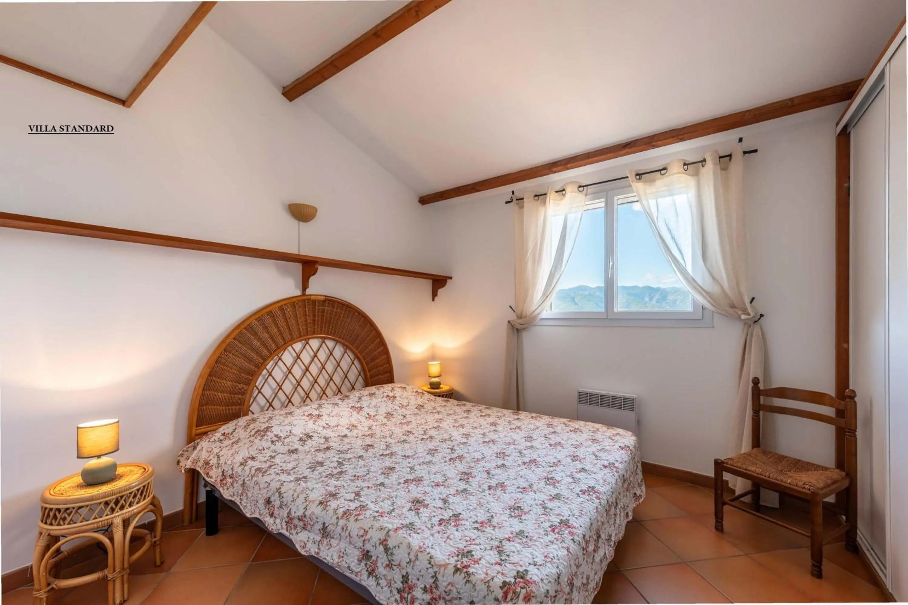 Bed in Les Hauts de Pavellone
