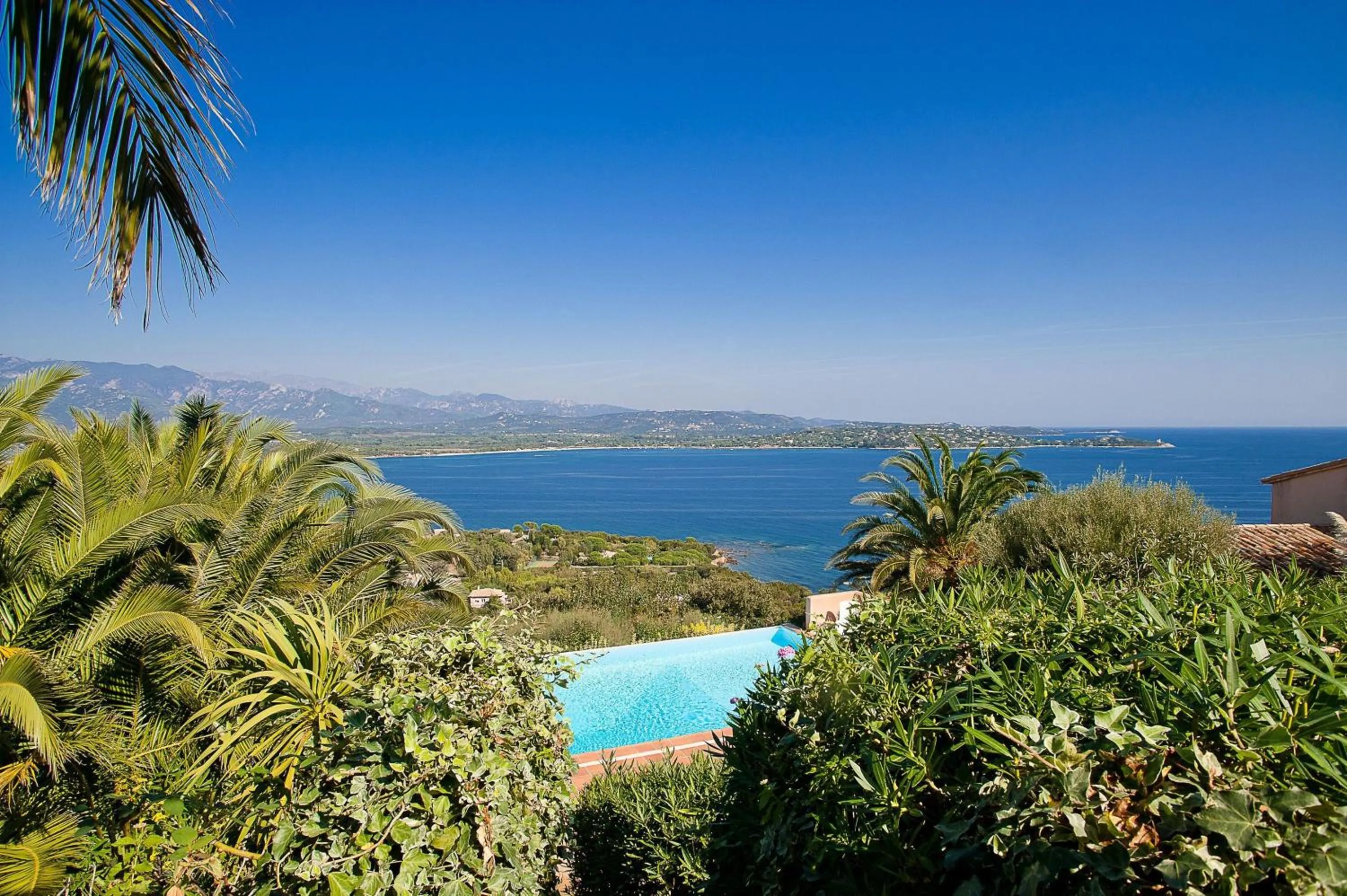 Sea view in Les Hauts de Pavellone