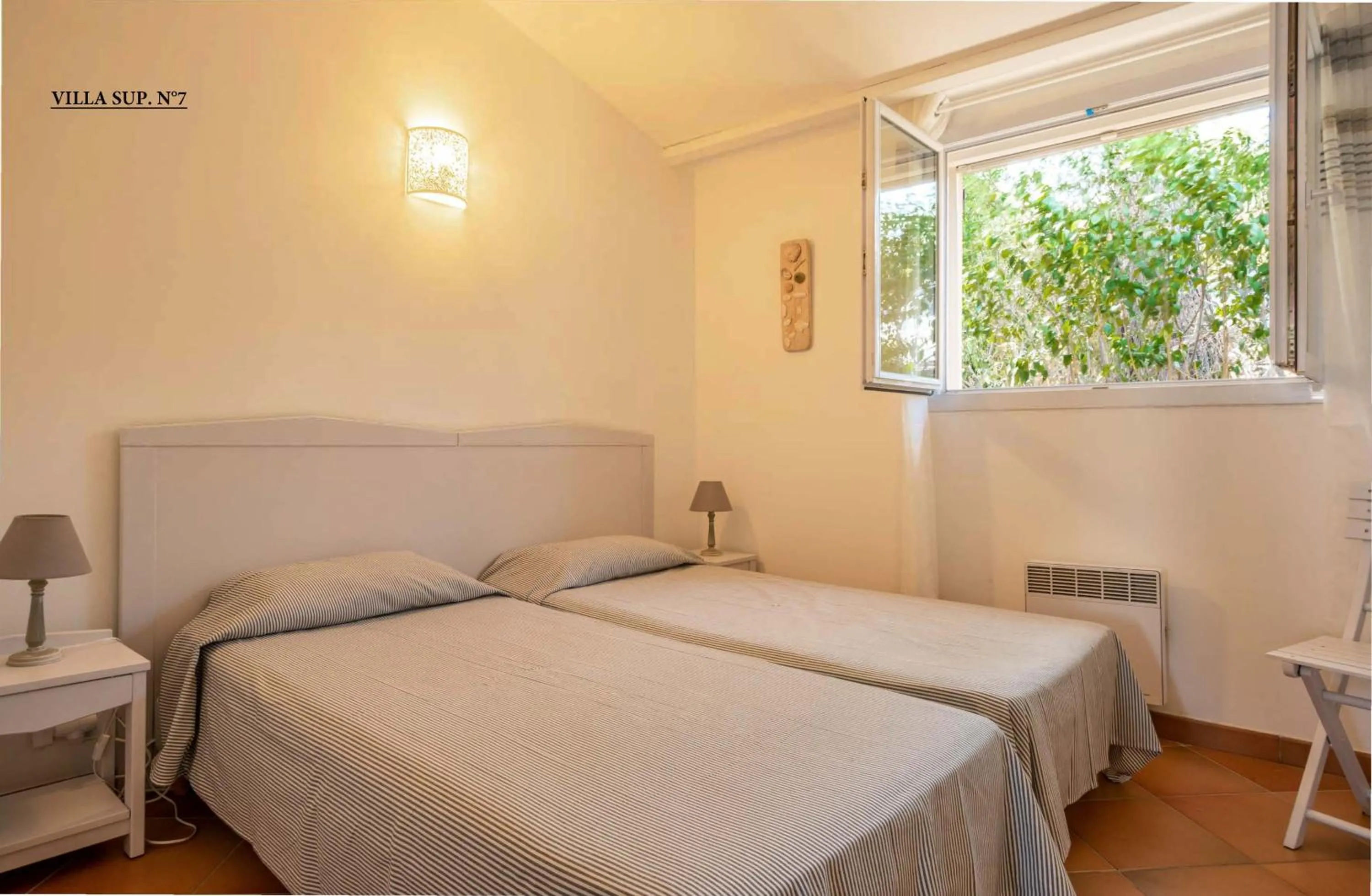 Bed in Les Hauts de Pavellone