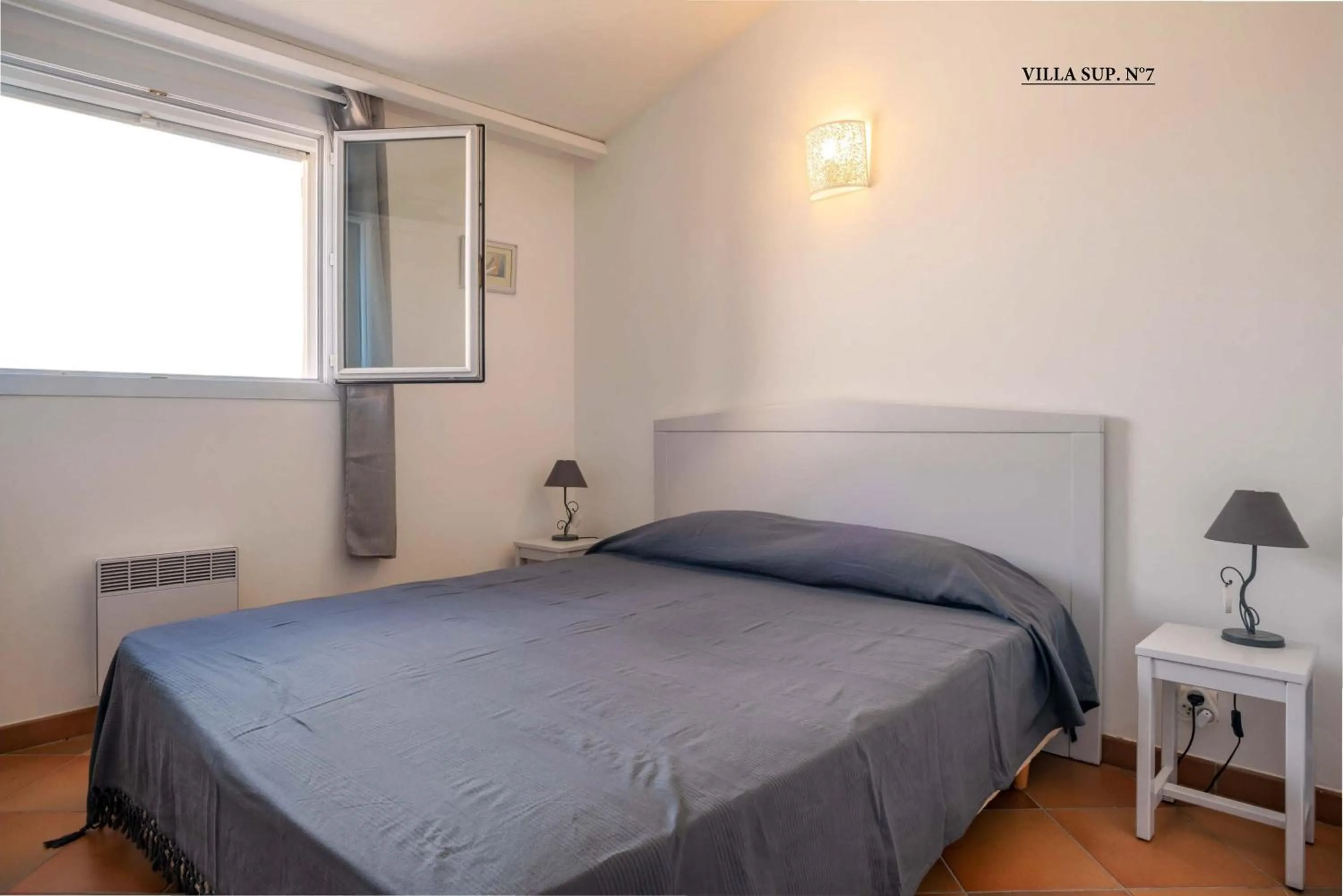 Bed in Les Hauts de Pavellone