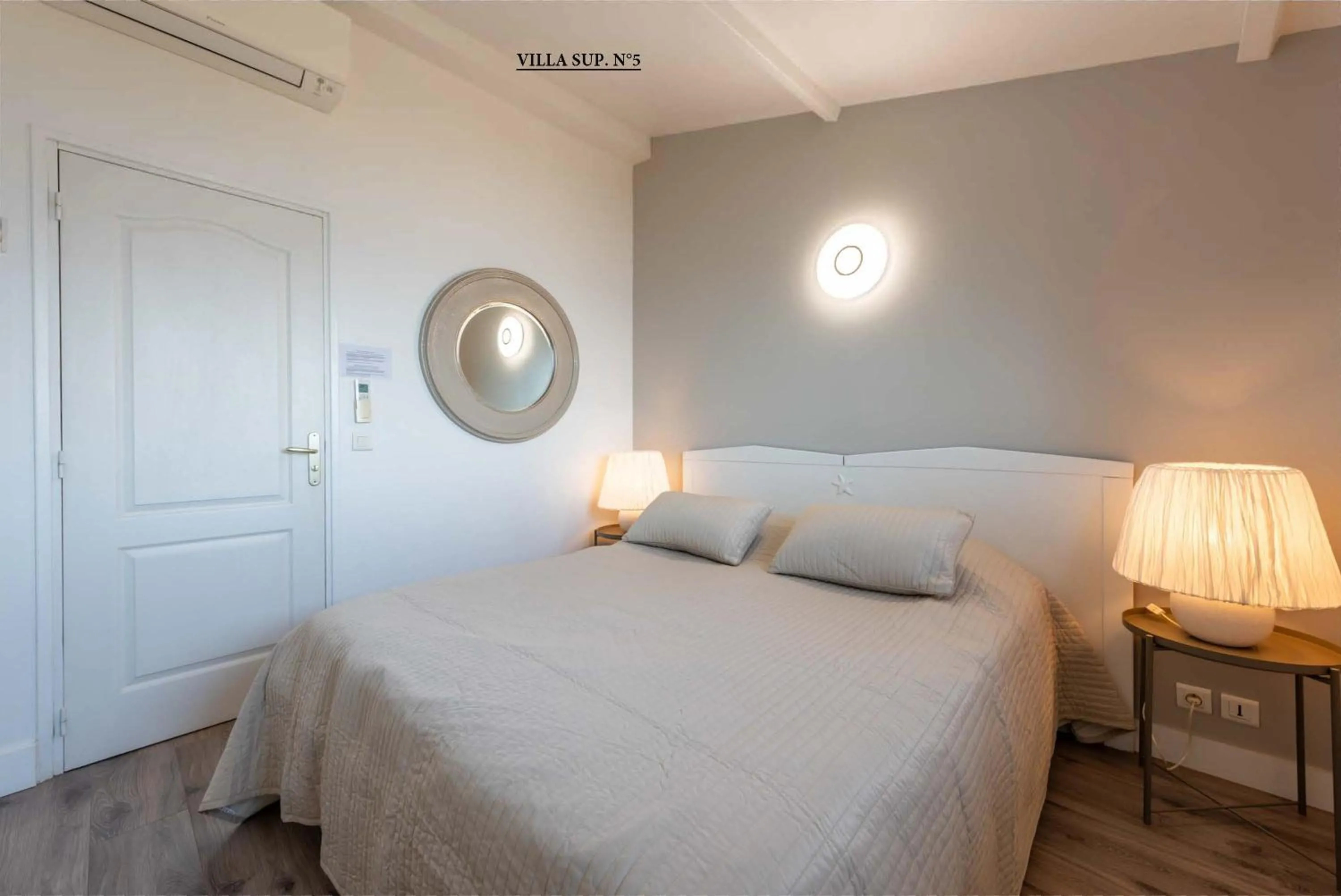 Bed in Les Hauts de Pavellone
