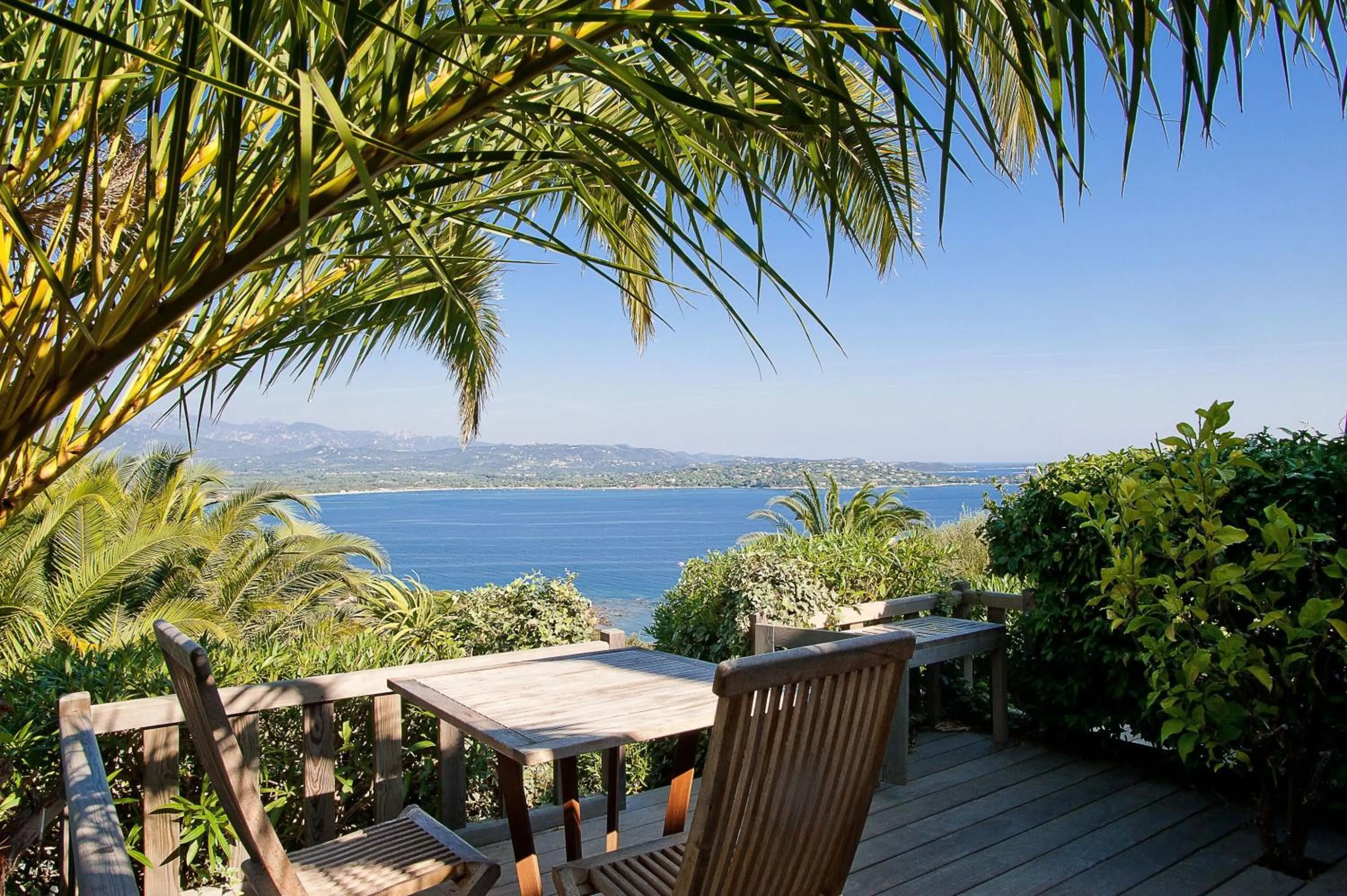 Patio in Les Hauts de Pavellone