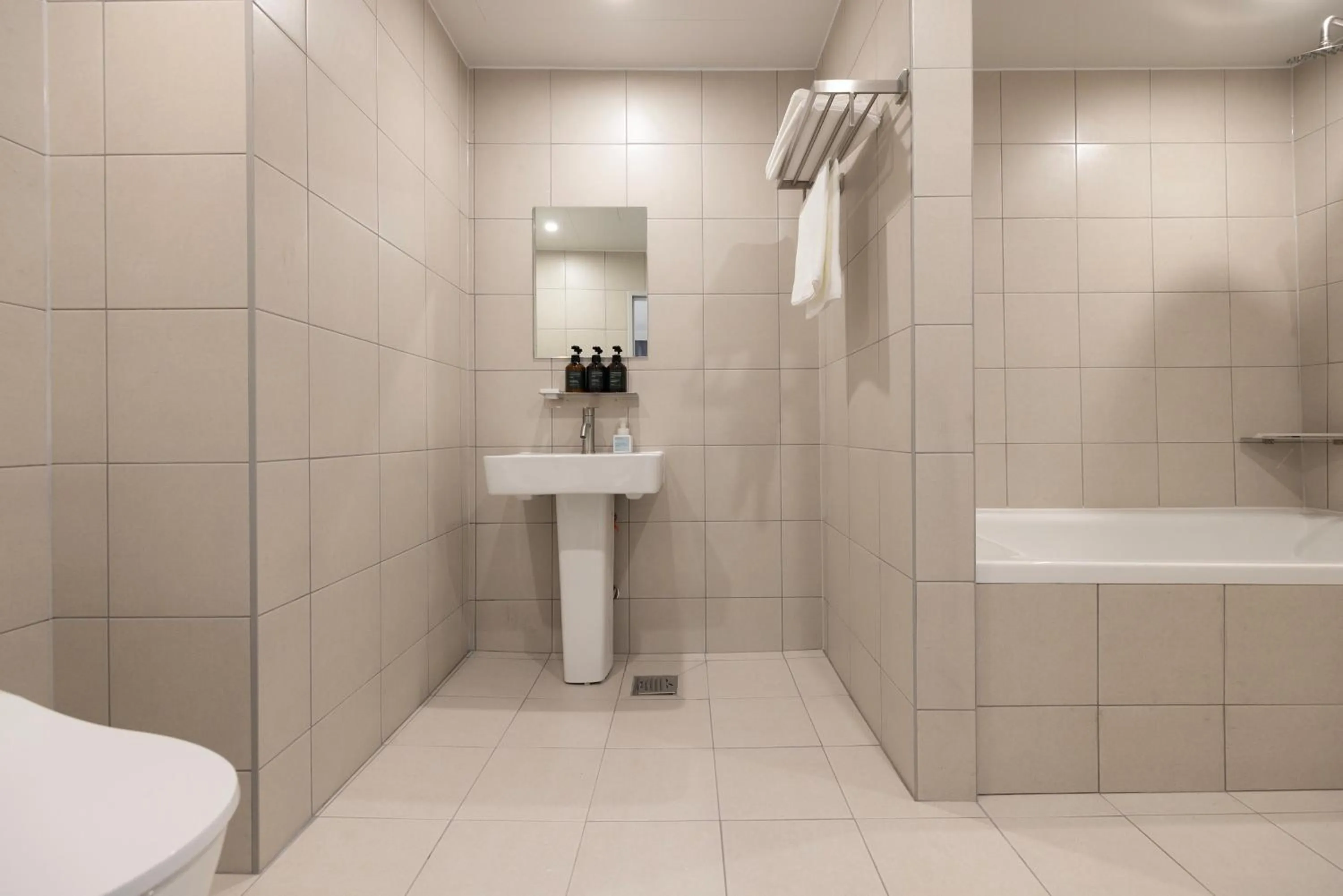 Aank Ryokan x Aank Air Cheongju