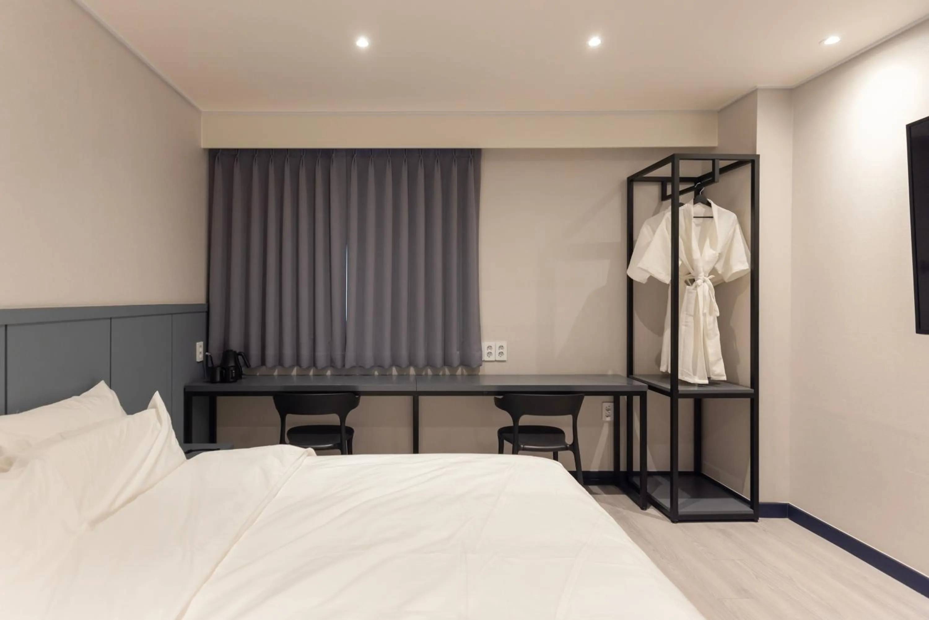 Bed in Aank Ryokan x Aank Air Cheongju