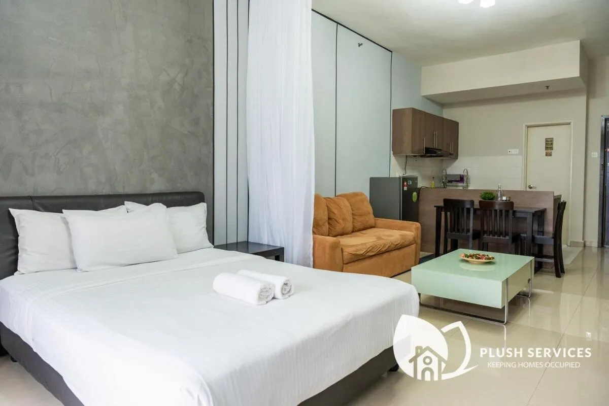 Photo of the whole room, Bed in Windsor Tower Sri Hartamas by Plush