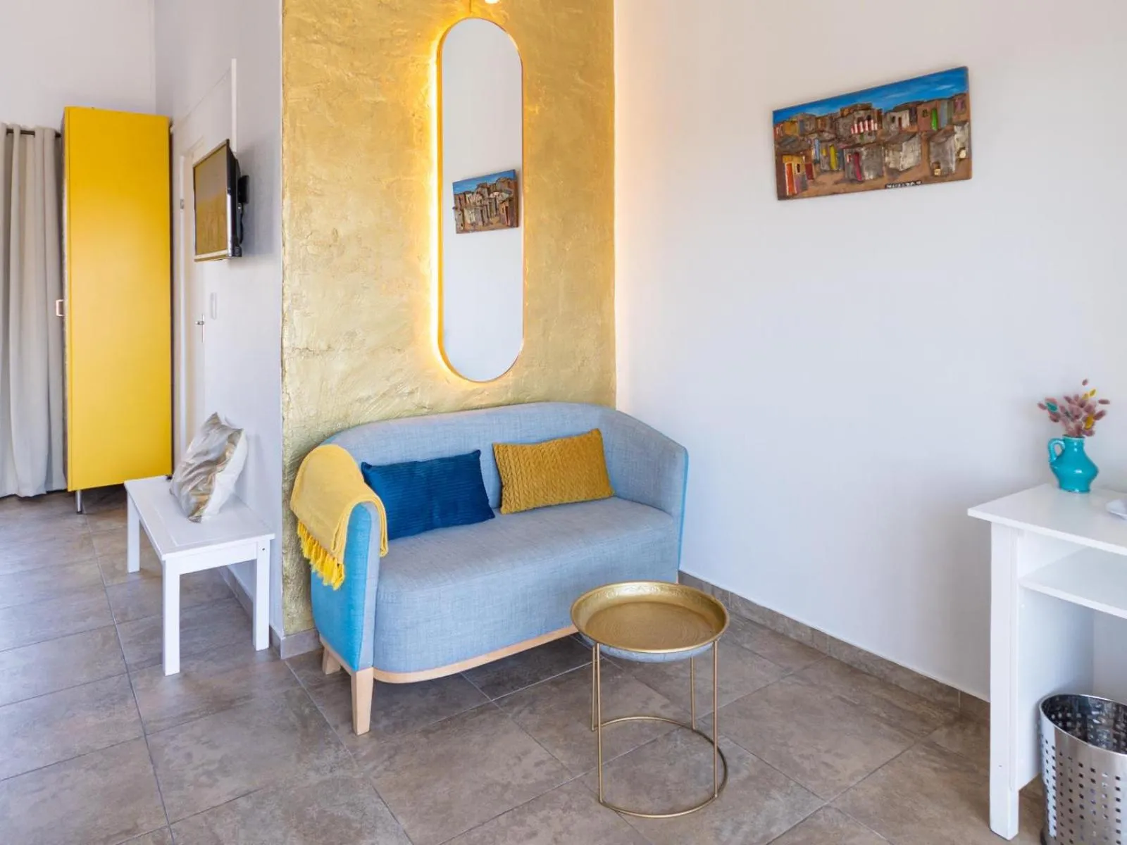 Seating area in Cape Town 4U Guesthouse