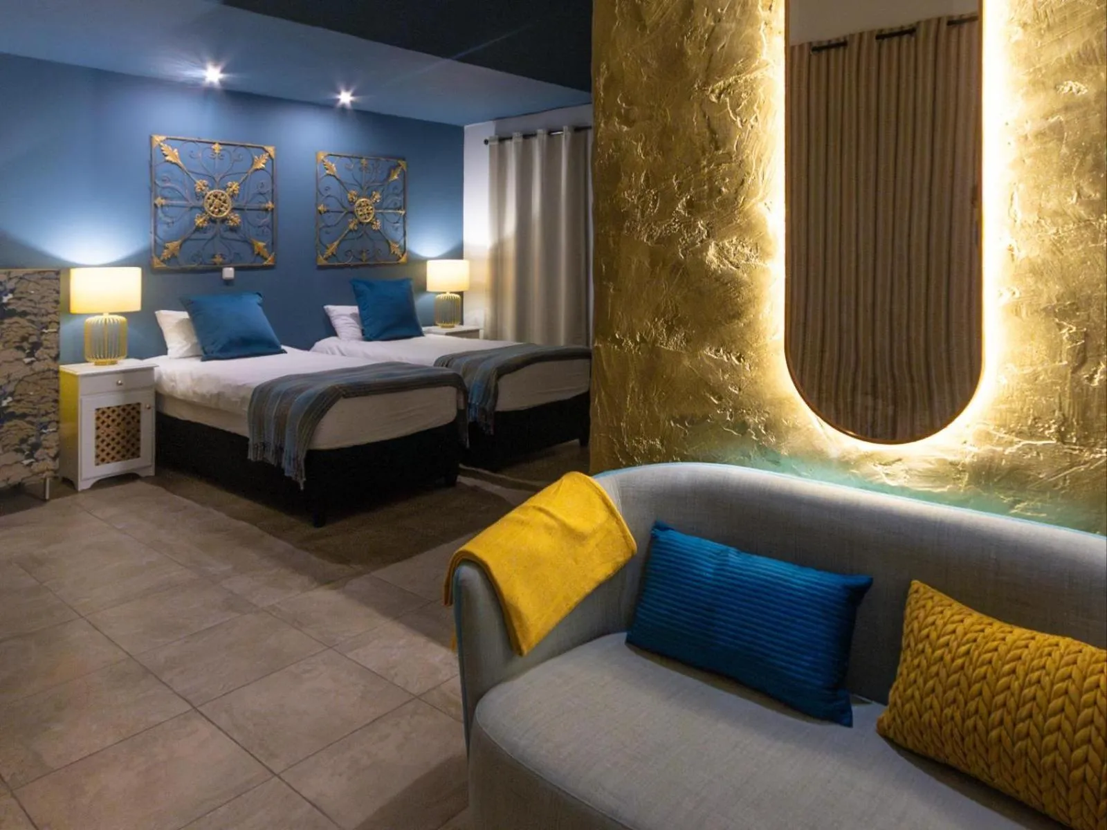 Photo of the whole room, Bed in Cape Town 4U Guesthouse