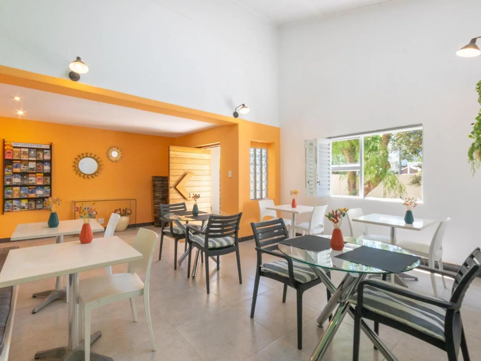 Dining area in Cape Town 4U Guesthouse